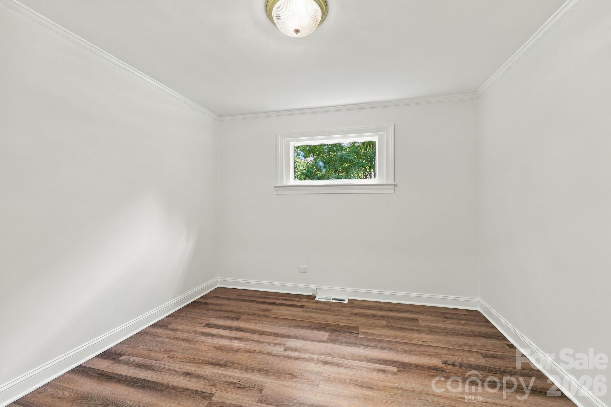 123 Hillside Avenue Property Photo 33