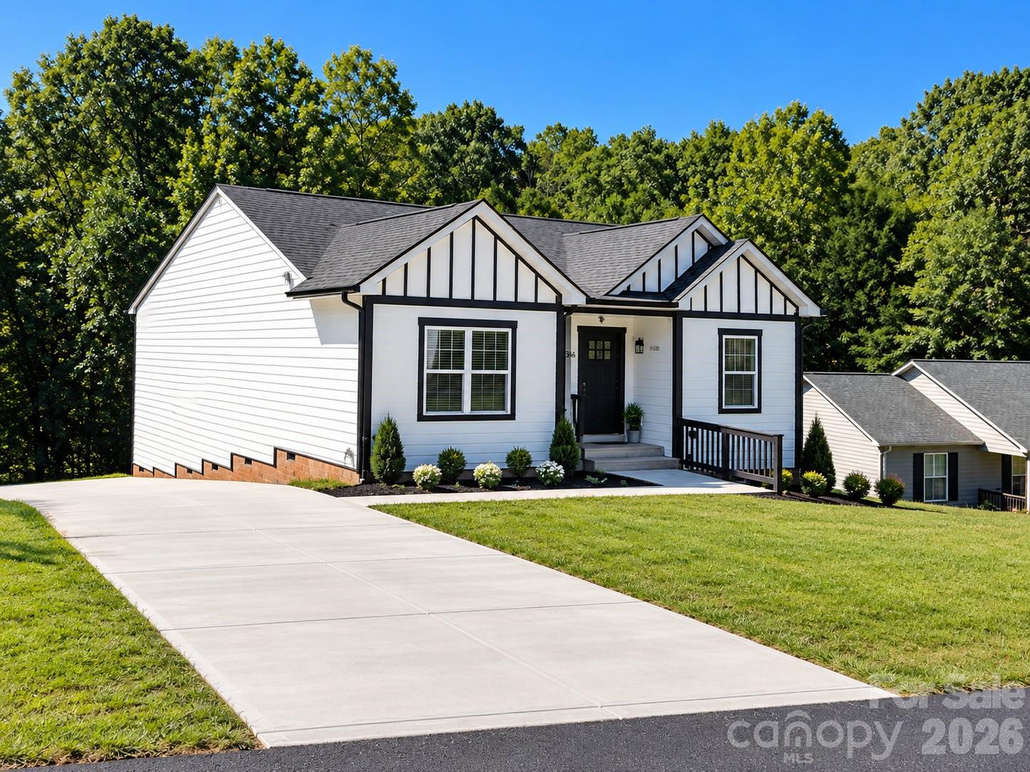1346 39th Street Circle Property Photo 3