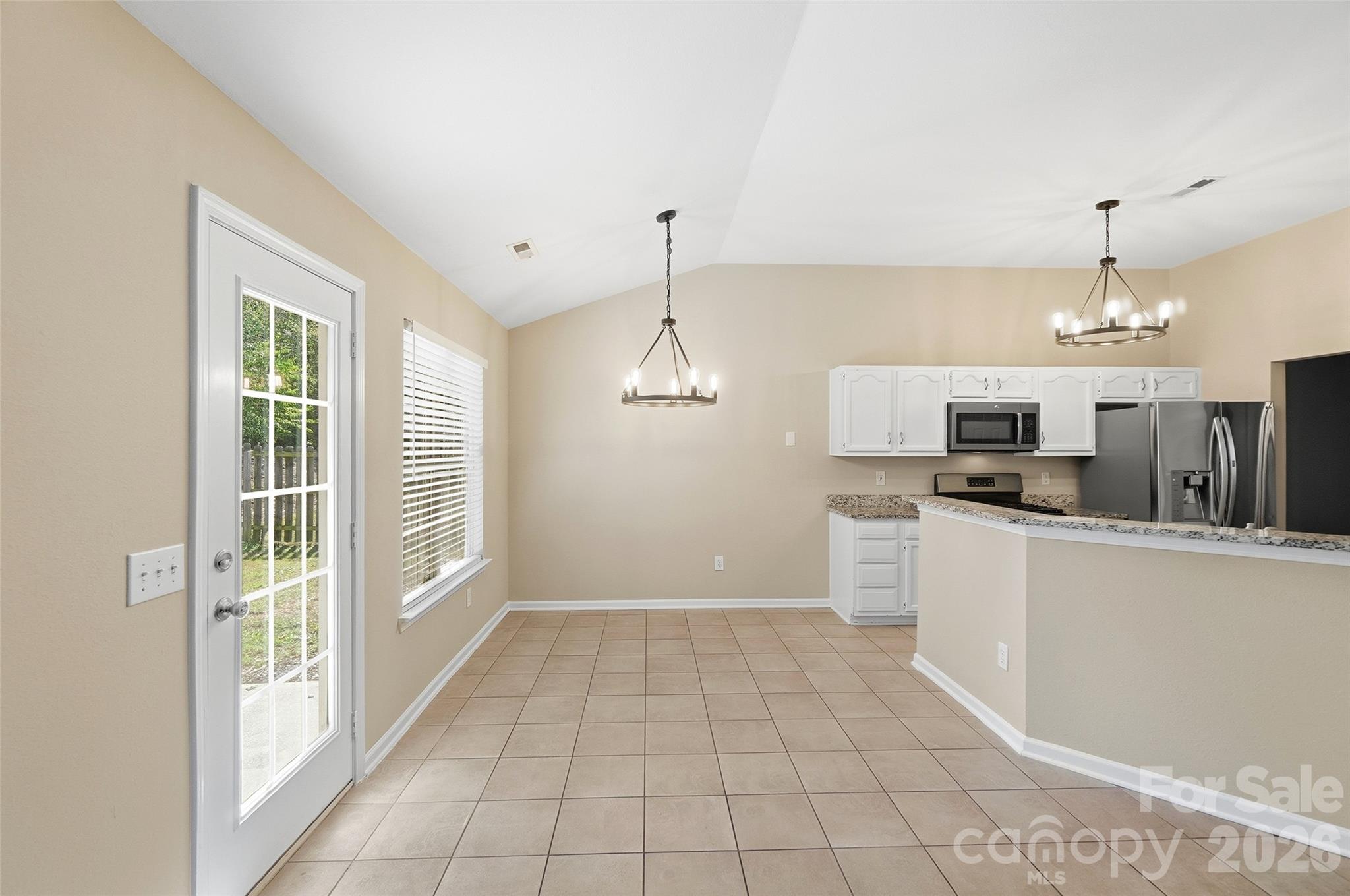 9326 Royal Highlands Court Property Photo 8