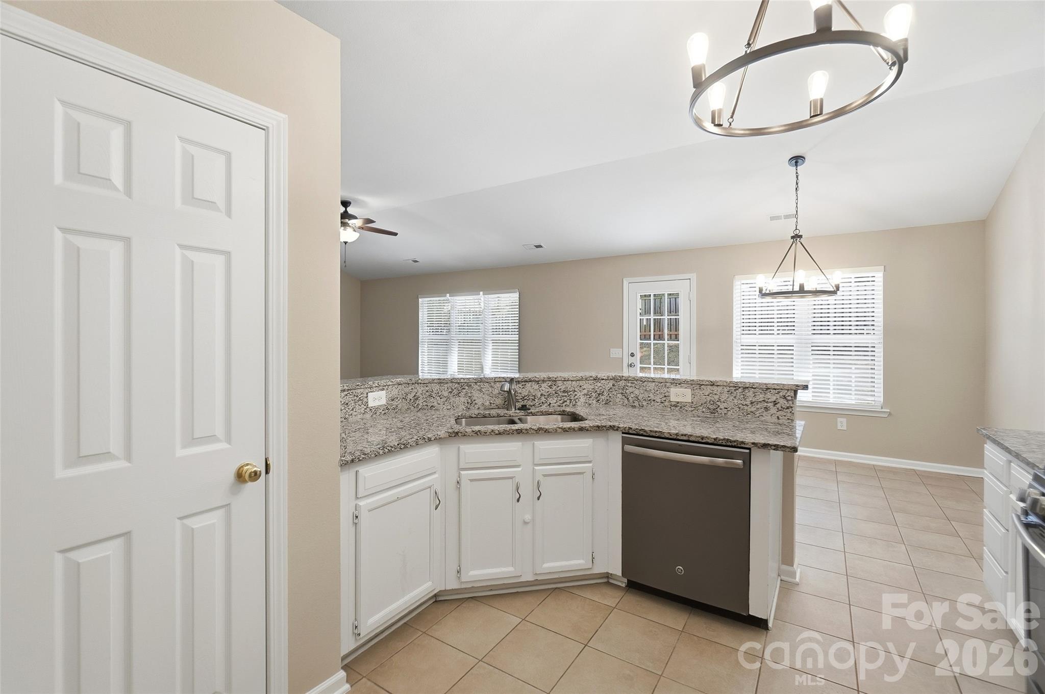 9326 Royal Highlands Court Property Photo 12