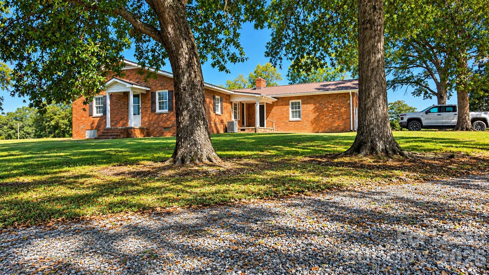2410 Wallace Road Property Photo 5