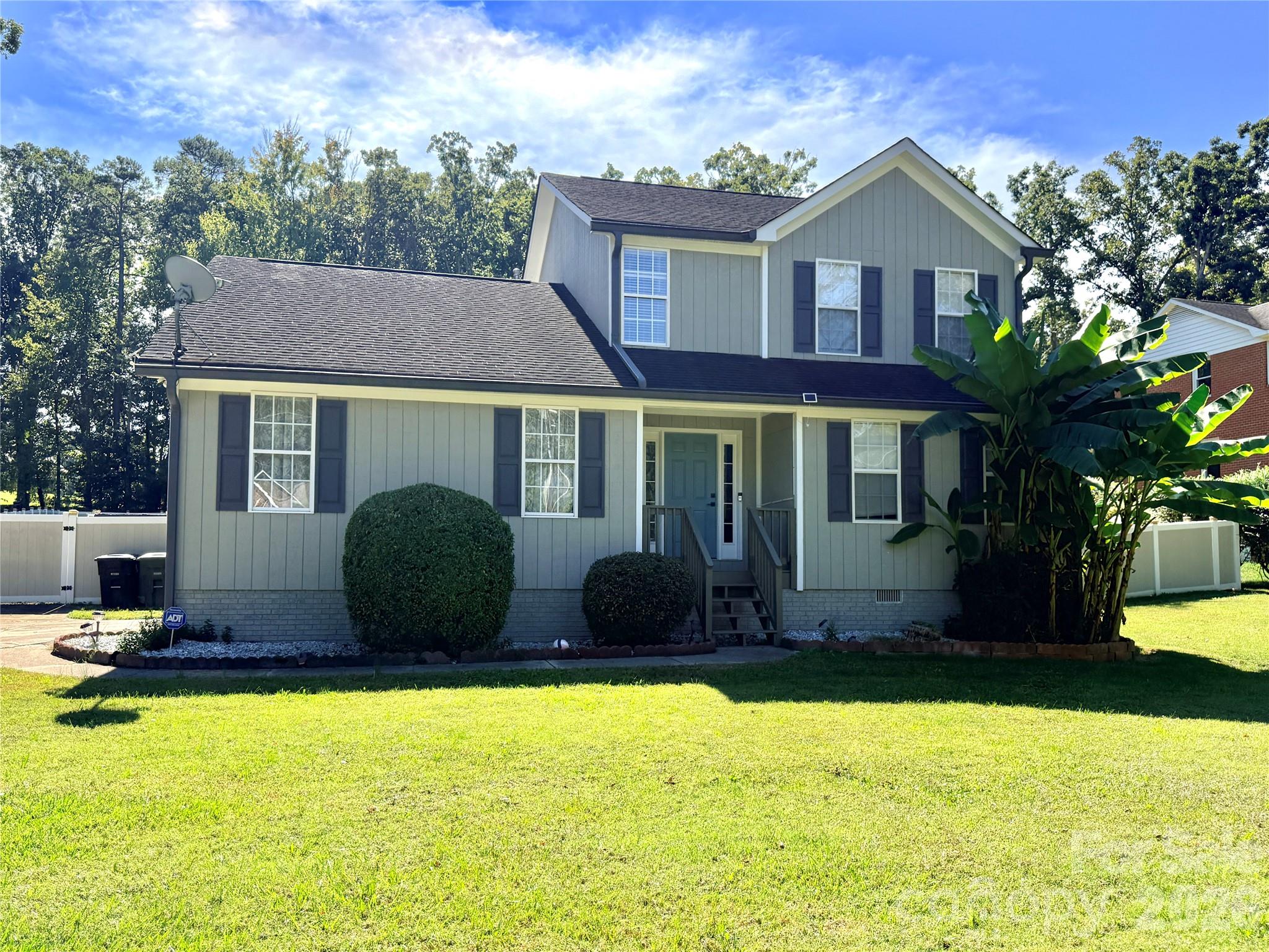 2219 Knollgate Drive Property Photo 1