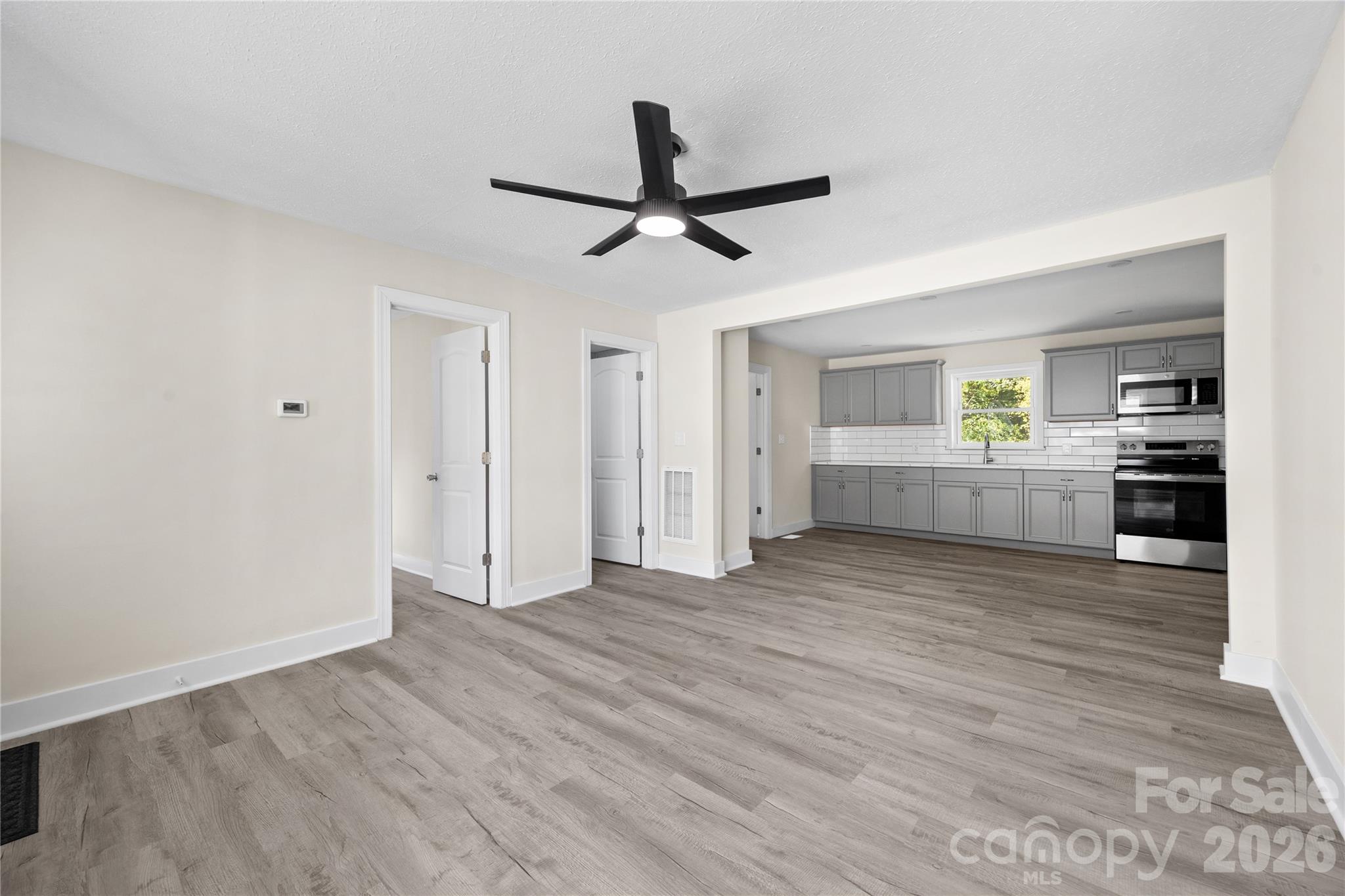 105 Dogwood Street Property Photo 4