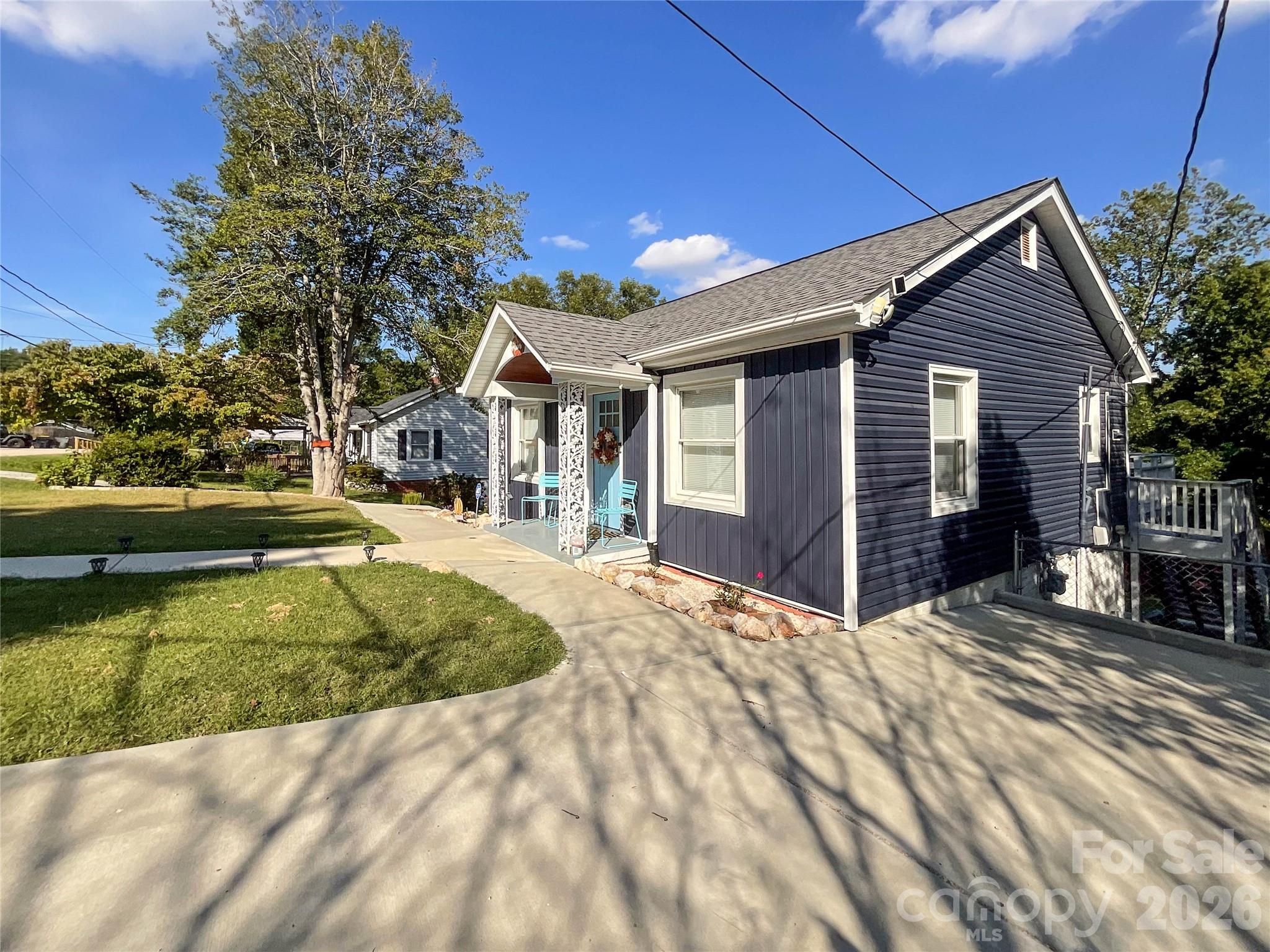 1313 Haywood Avenue Property Photo 3