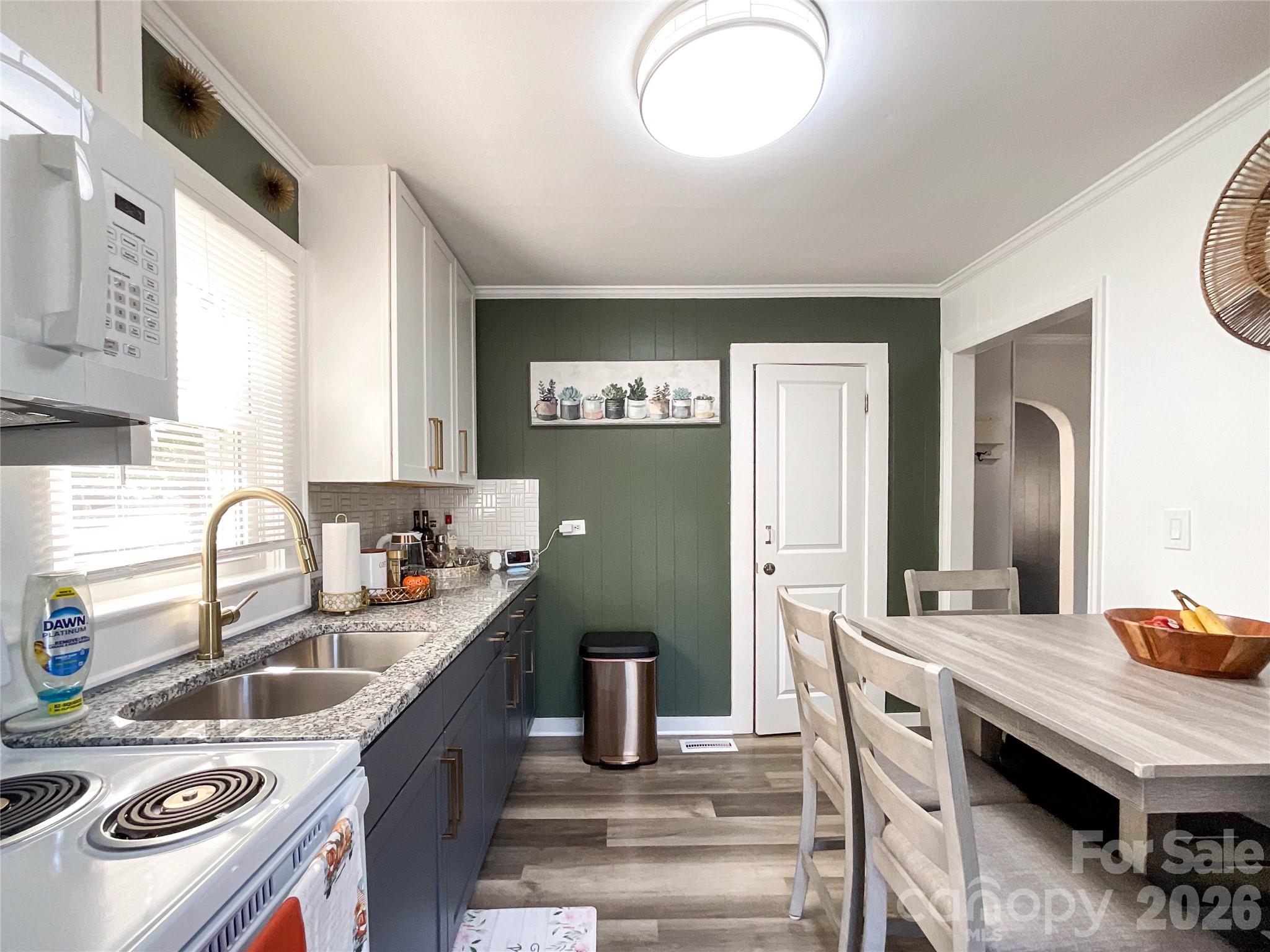1313 Haywood Avenue Property Photo 11