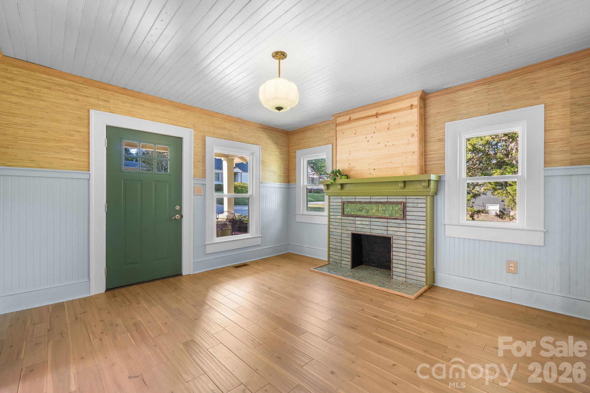 411 4th Street Property Photo 4