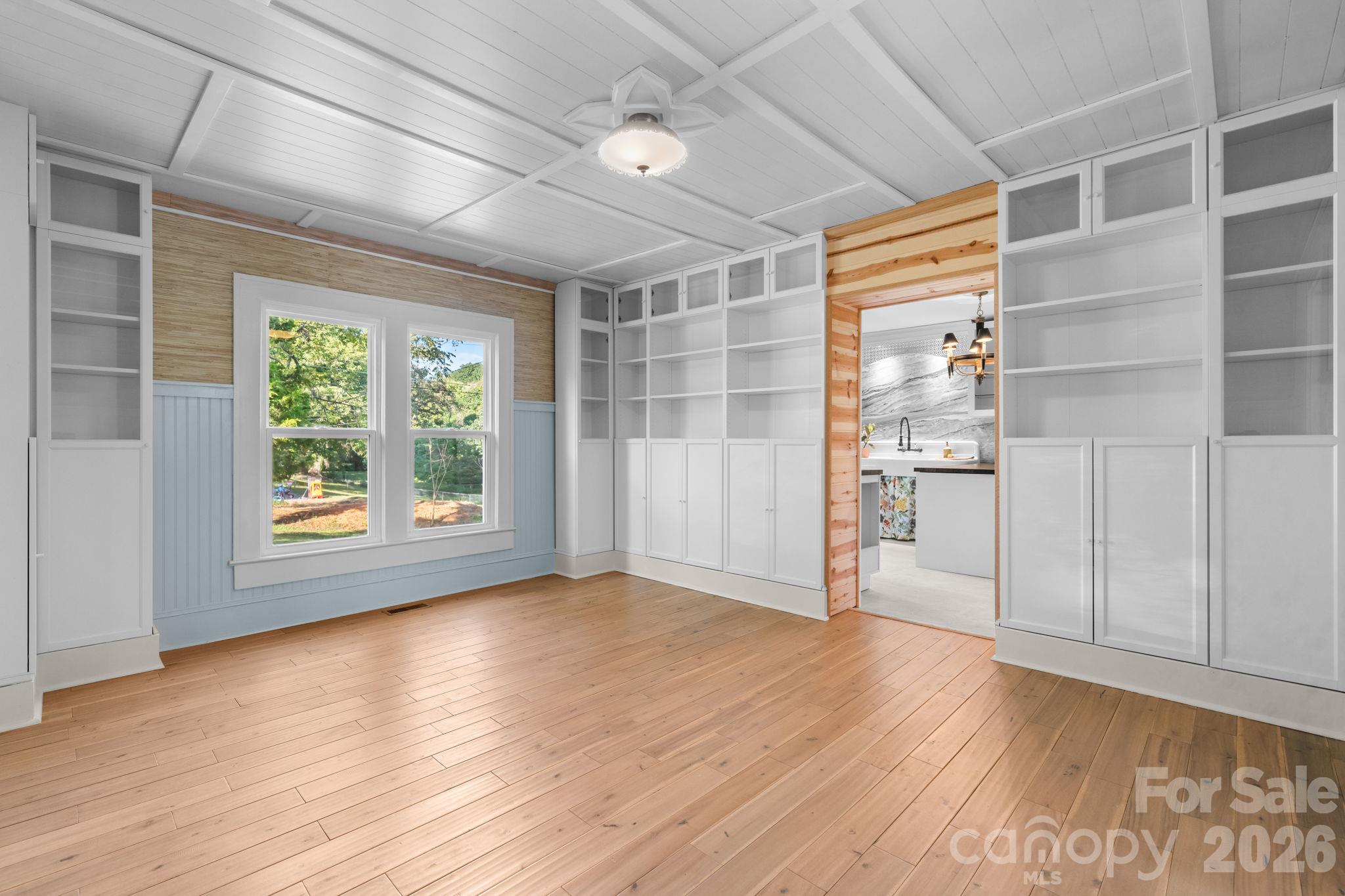 411 4th Street Property Photo 11