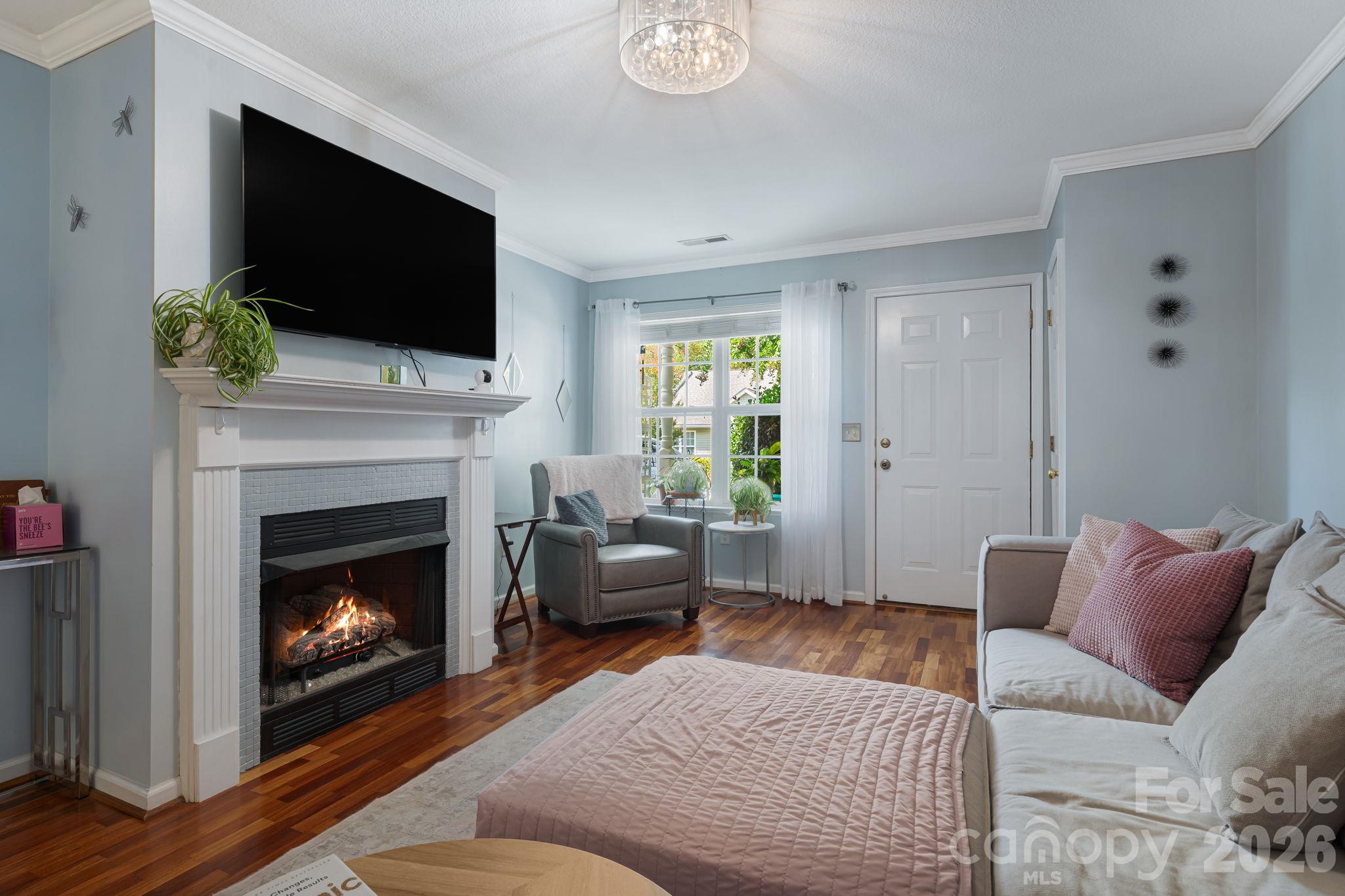 137 Wiltshire Circle Property Photo 7