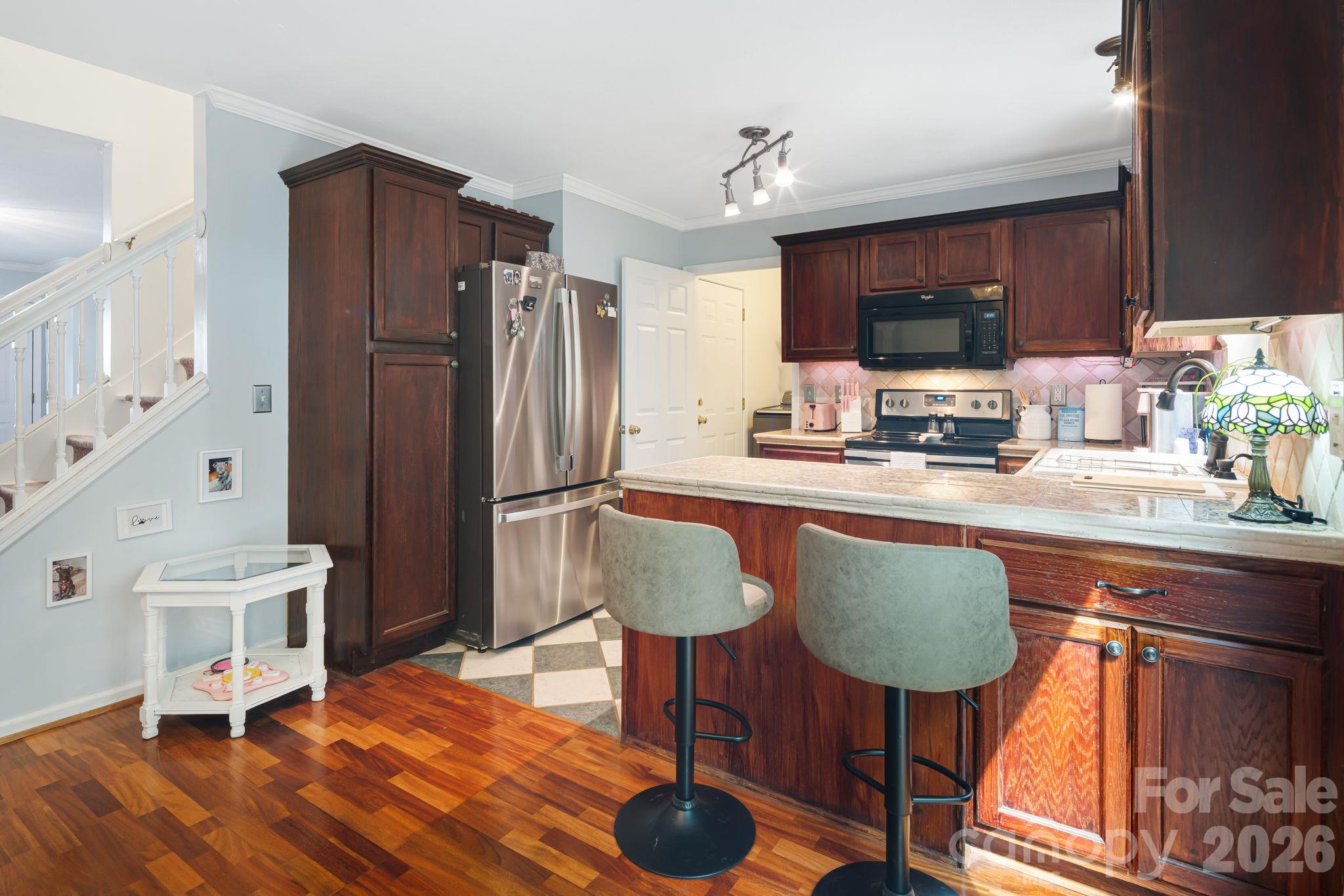 137 Wiltshire Circle Property Photo 10