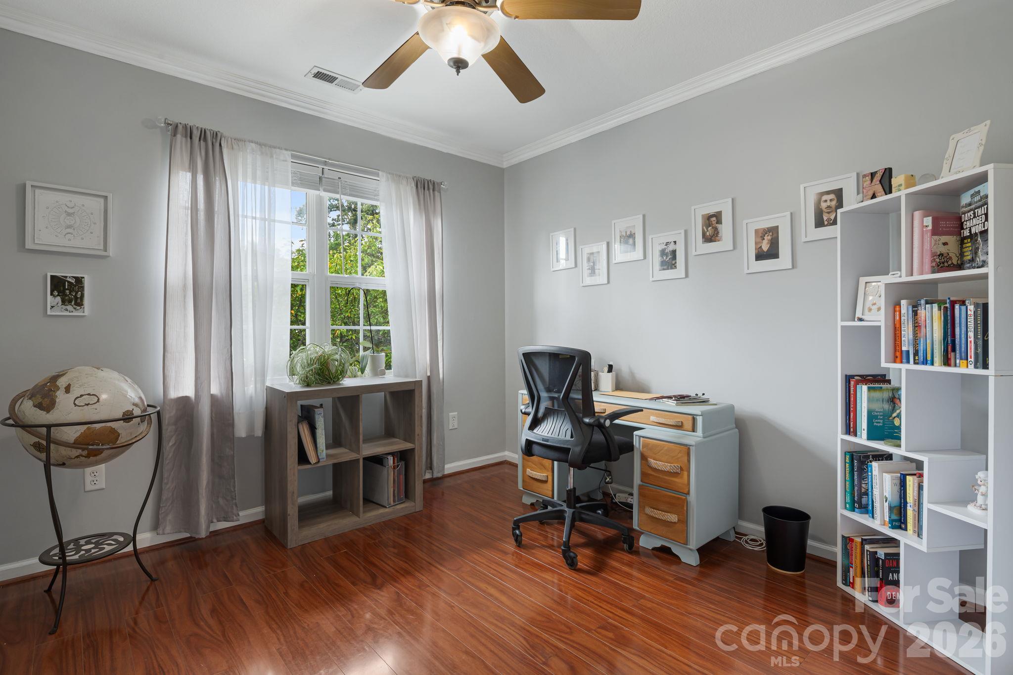137 Wiltshire Circle Property Photo 20