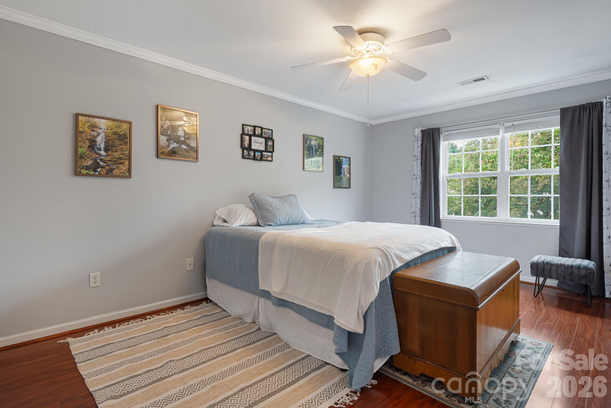 137 Wiltshire Circle Property Photo 22