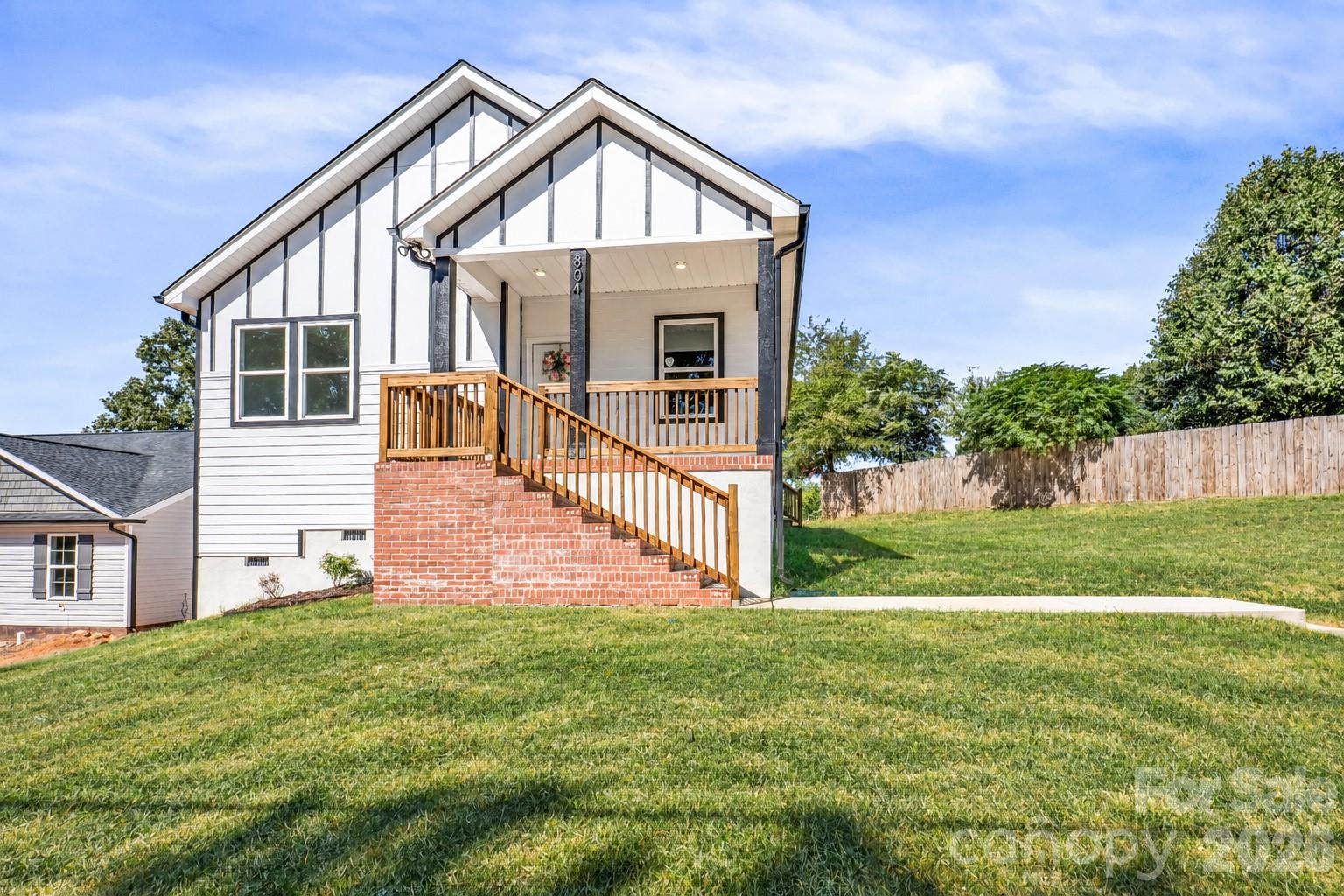 804 Evergreen Avenue Property Photo 3