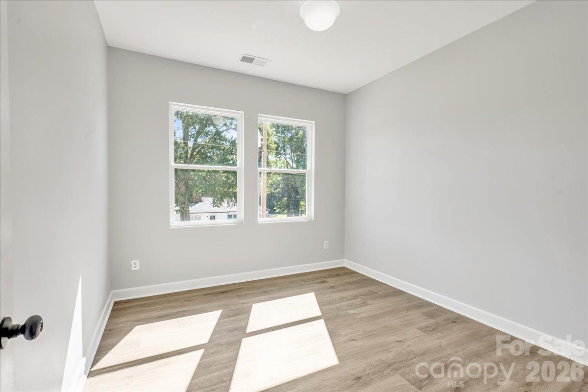 804 Evergreen Avenue Property Photo 27