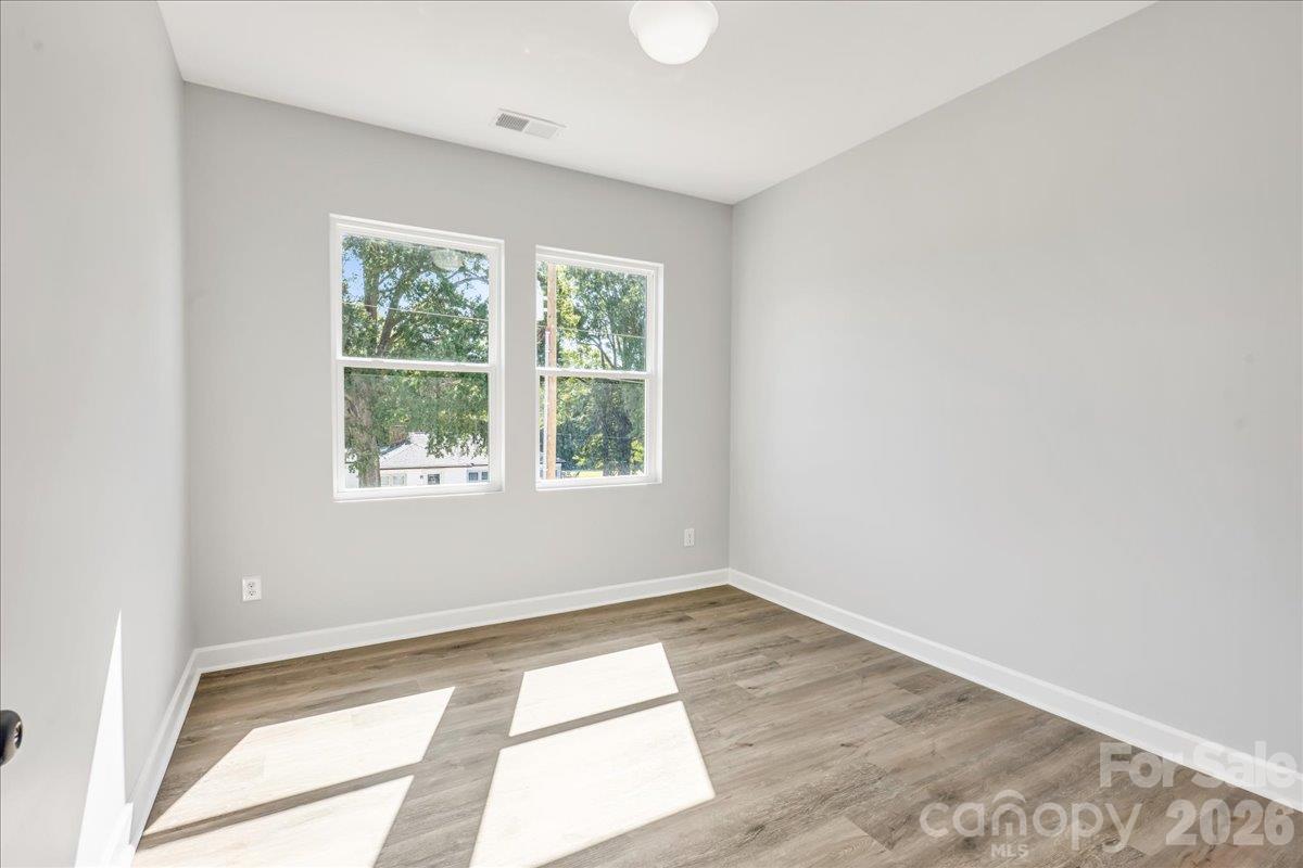 804 Evergreen Avenue Property Photo 28