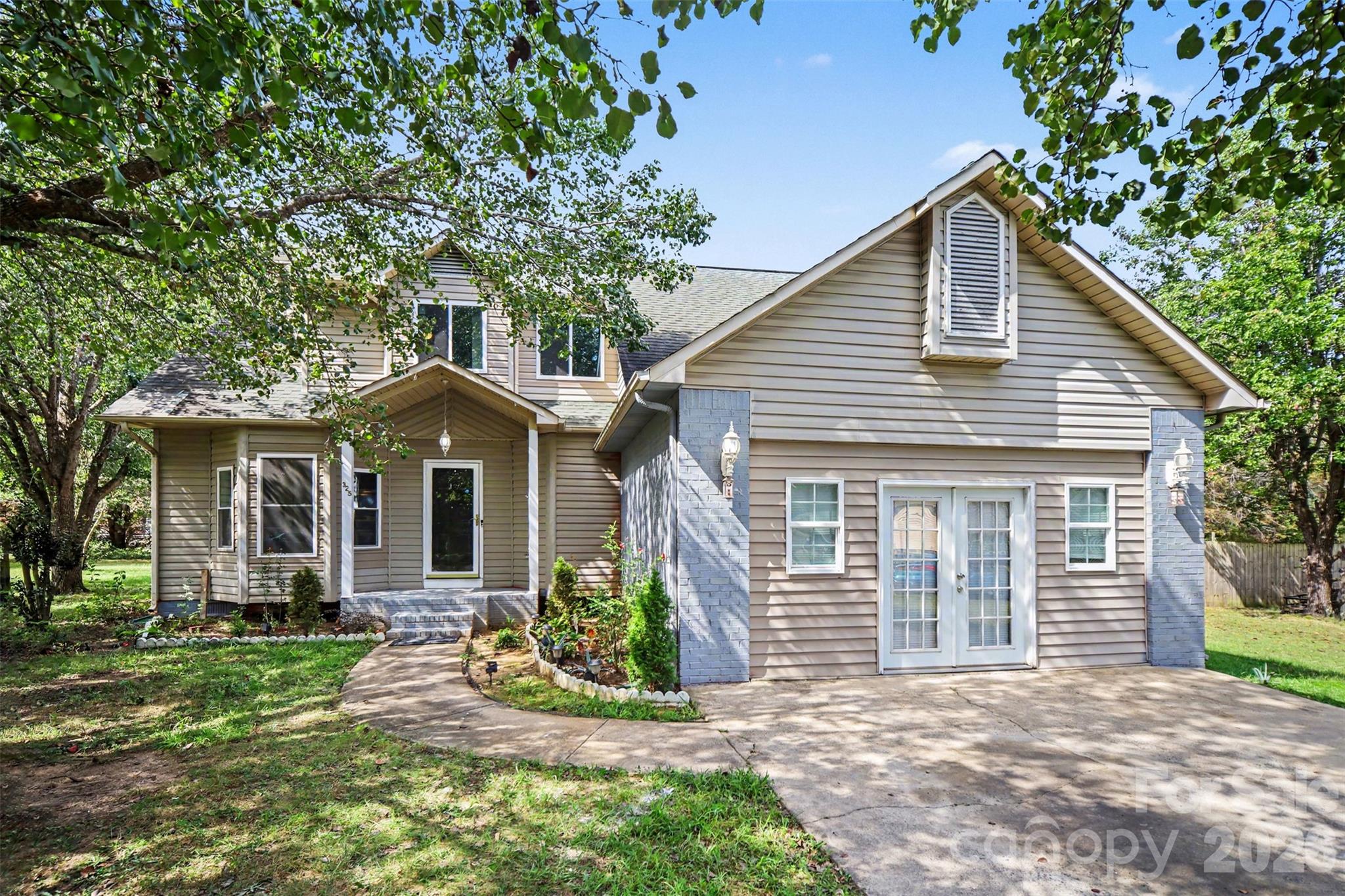 325 Briarcliff Road Property Photo 1