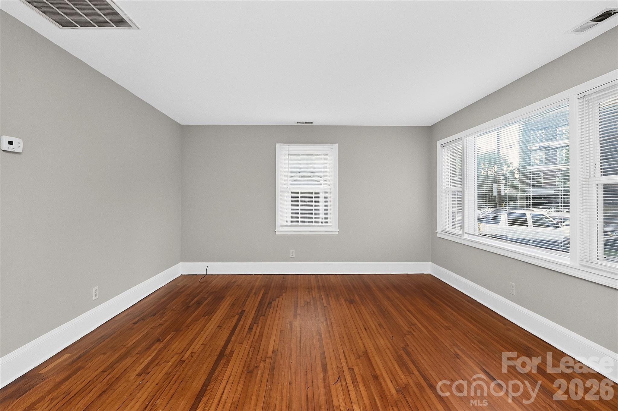 1908 Woodcrest Avenue Property Photo 7