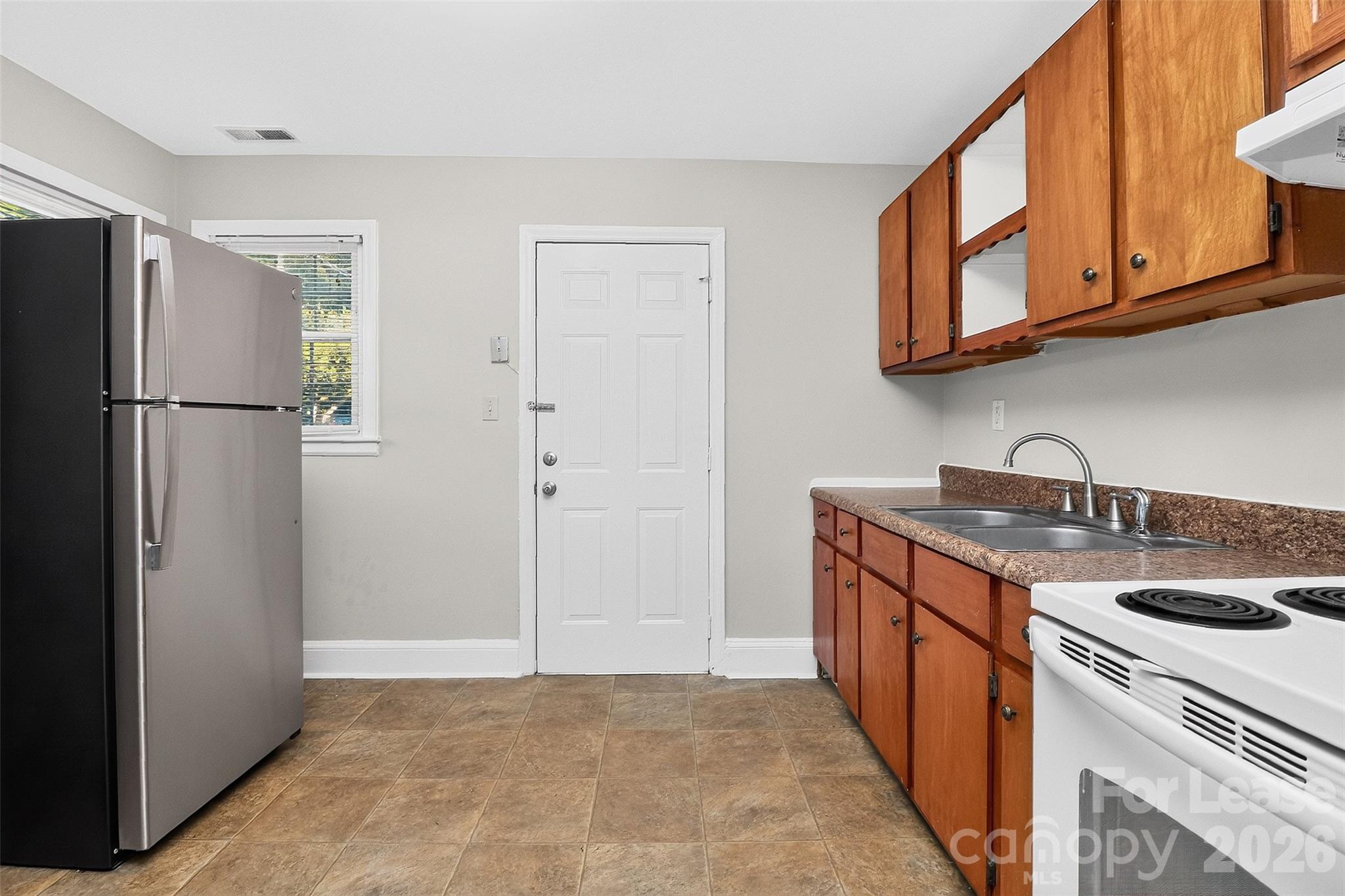 1908 Woodcrest Avenue Property Photo 14