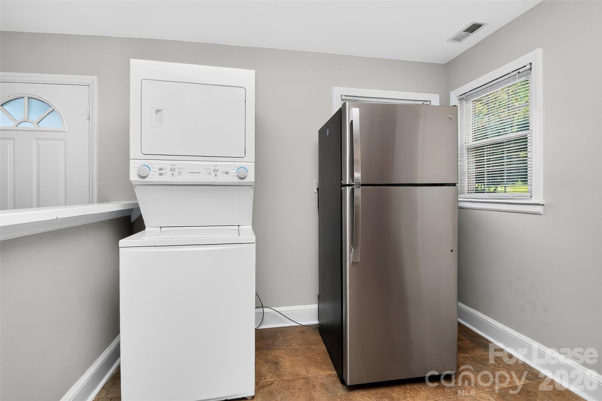 1908 Woodcrest Avenue Property Photo 19
