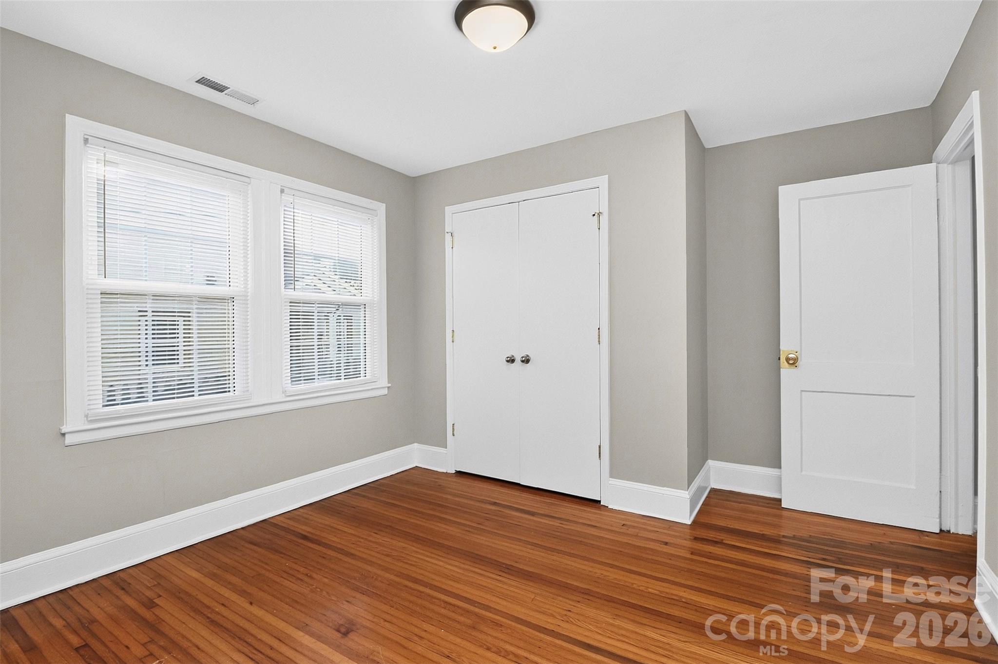1908 Woodcrest Avenue Property Photo 23