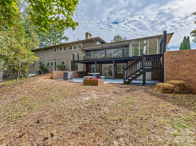 1824 Chrosaro Place Property Photo 6