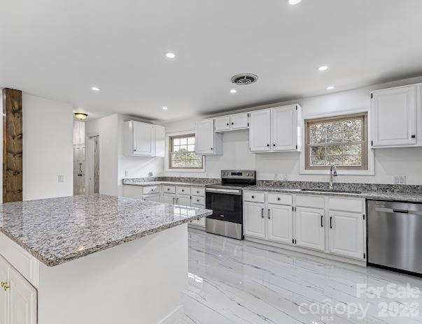 1824 Chrosaro Place Property Photo 15