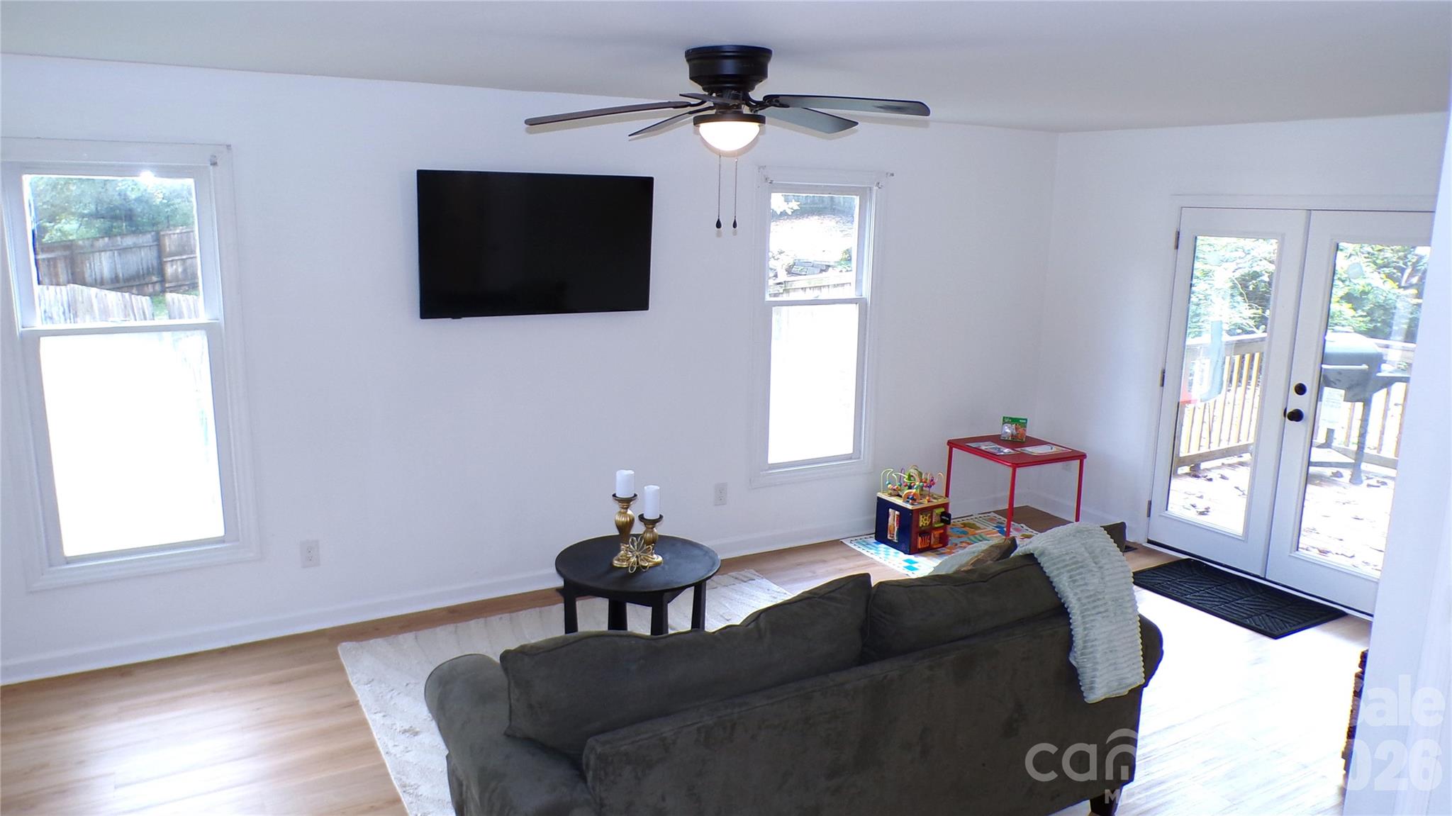 5504 Ilford Street Property Photo 7