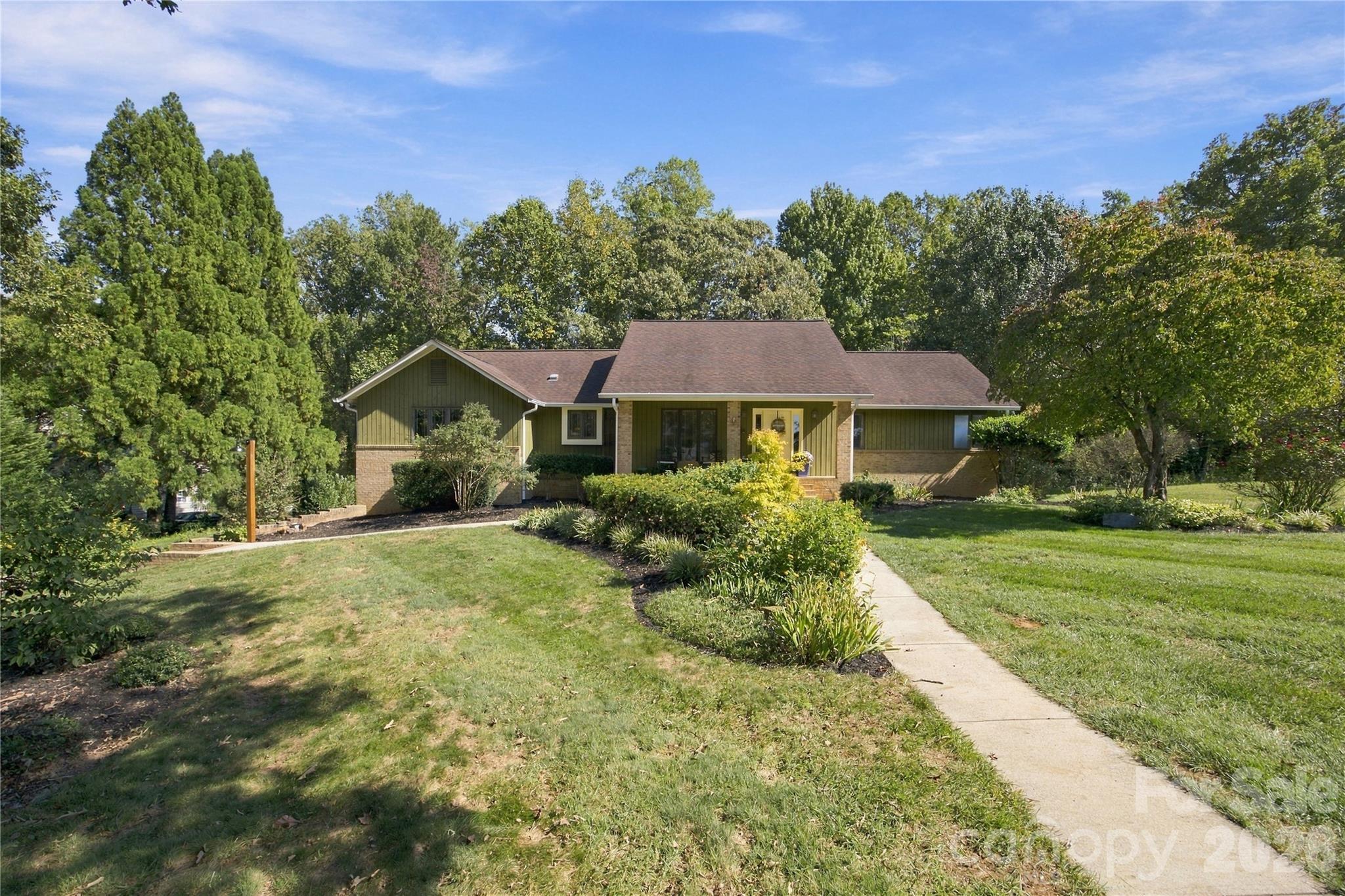 146 Renaissance Place Property Photo 3