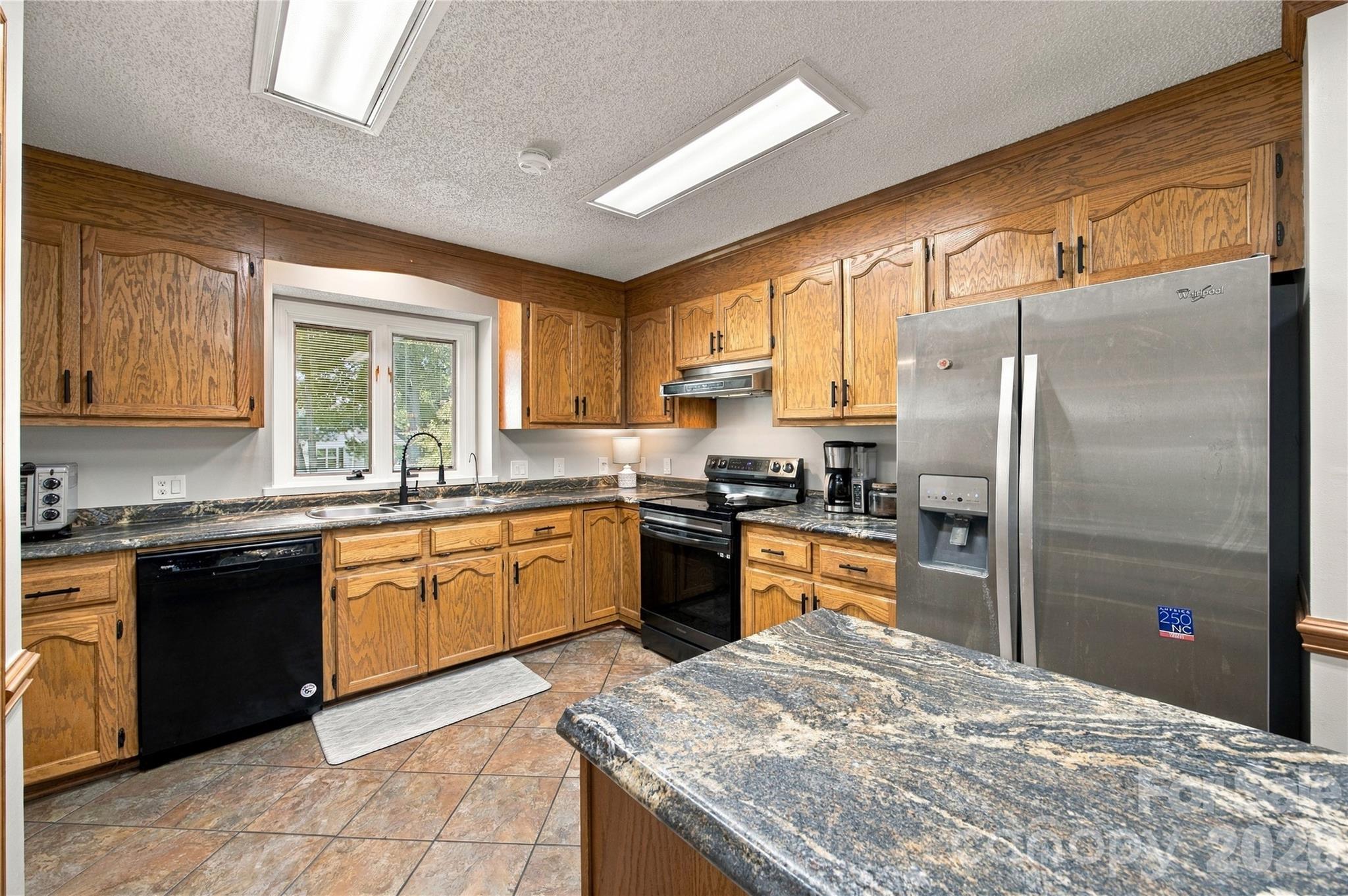 146 Renaissance Place Property Photo 20