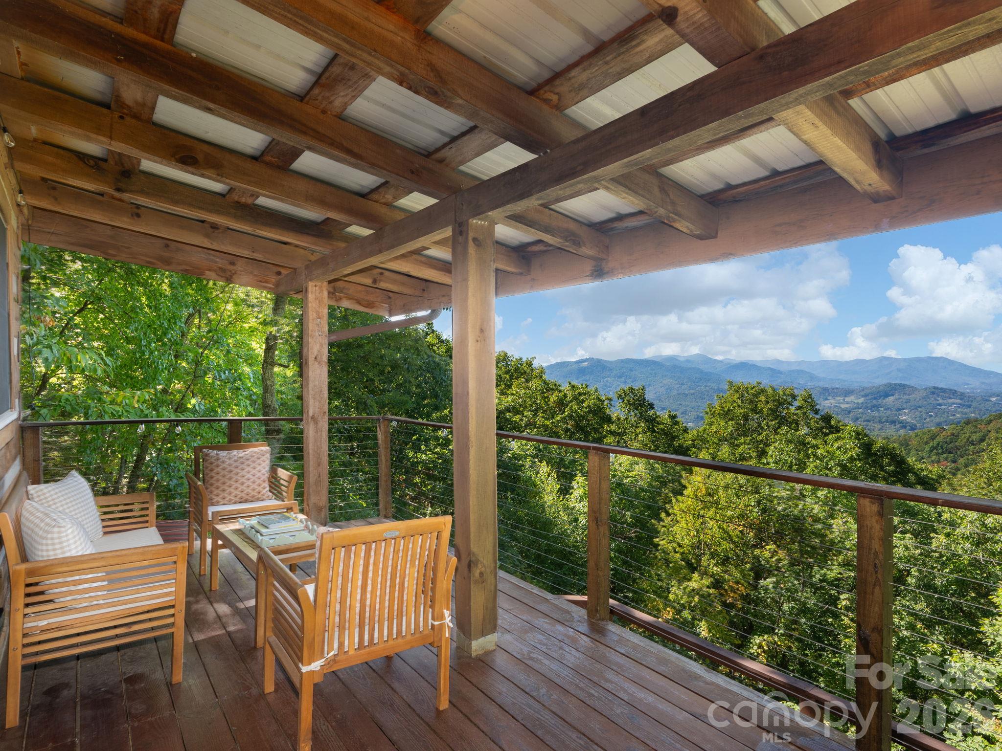 375 Daly Drive Property Photo 3