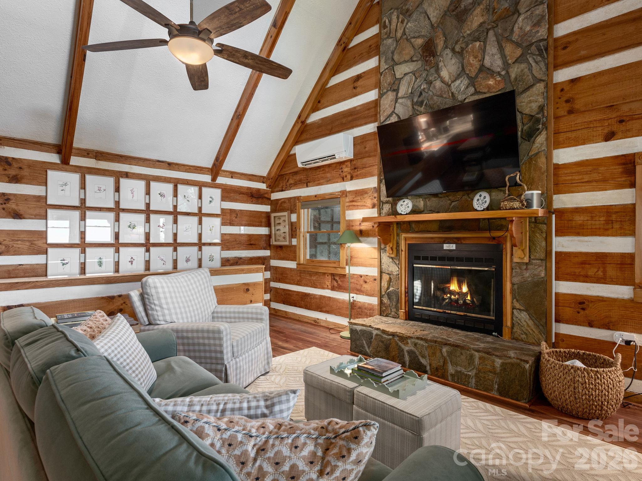 375 Daly Drive Property Photo 4