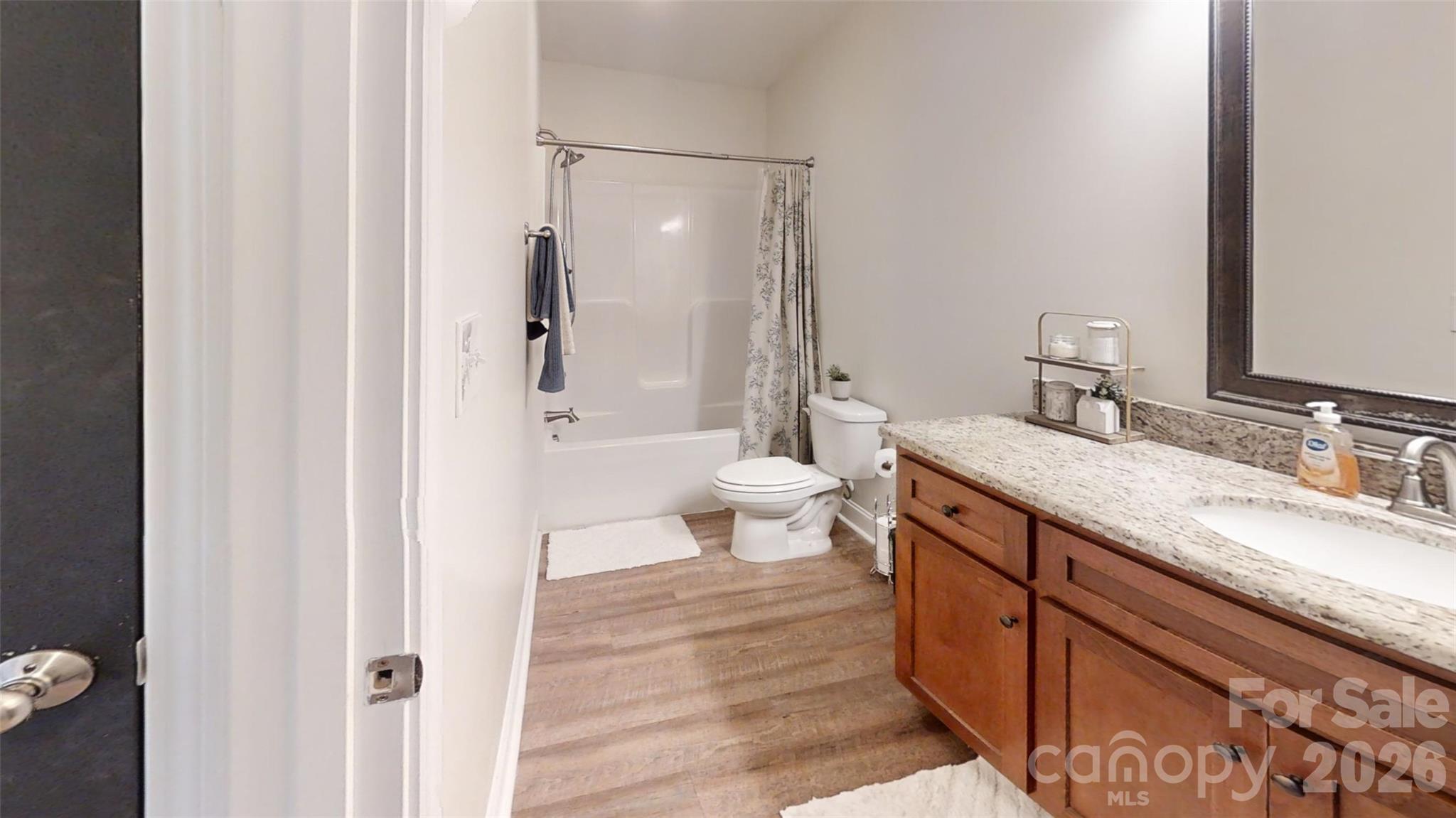 3923 Ritchie Road Property Photo 13