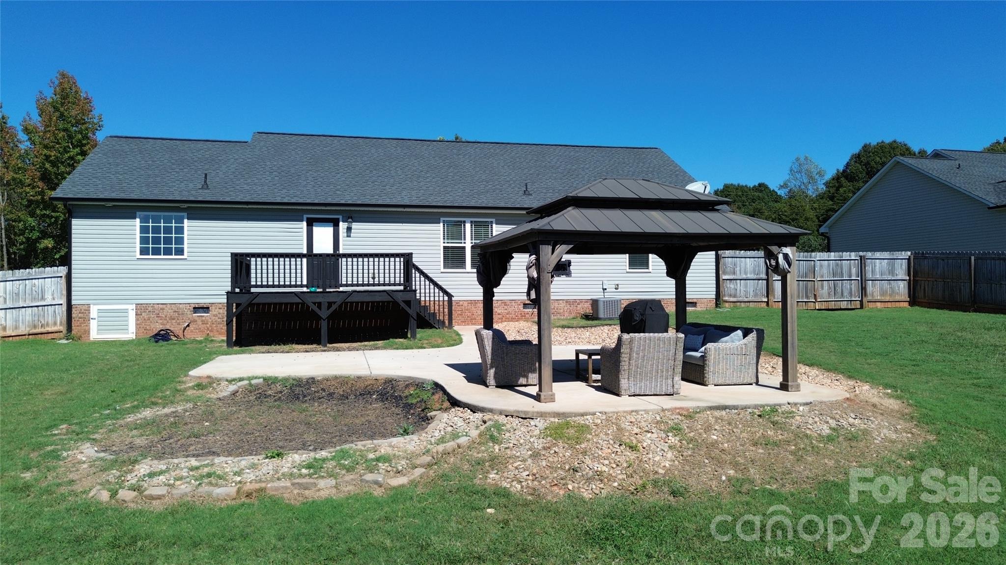 3923 Ritchie Road Property Photo 17