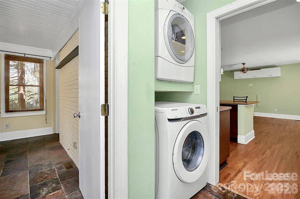 1326 Pinecrest Avenue Property Photo 11