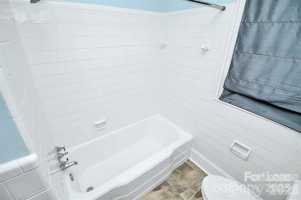 1326 Pinecrest Avenue Property Photo 28