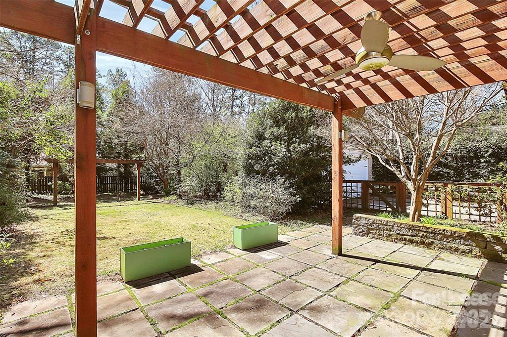 1326 Pinecrest Avenue Property Photo 32