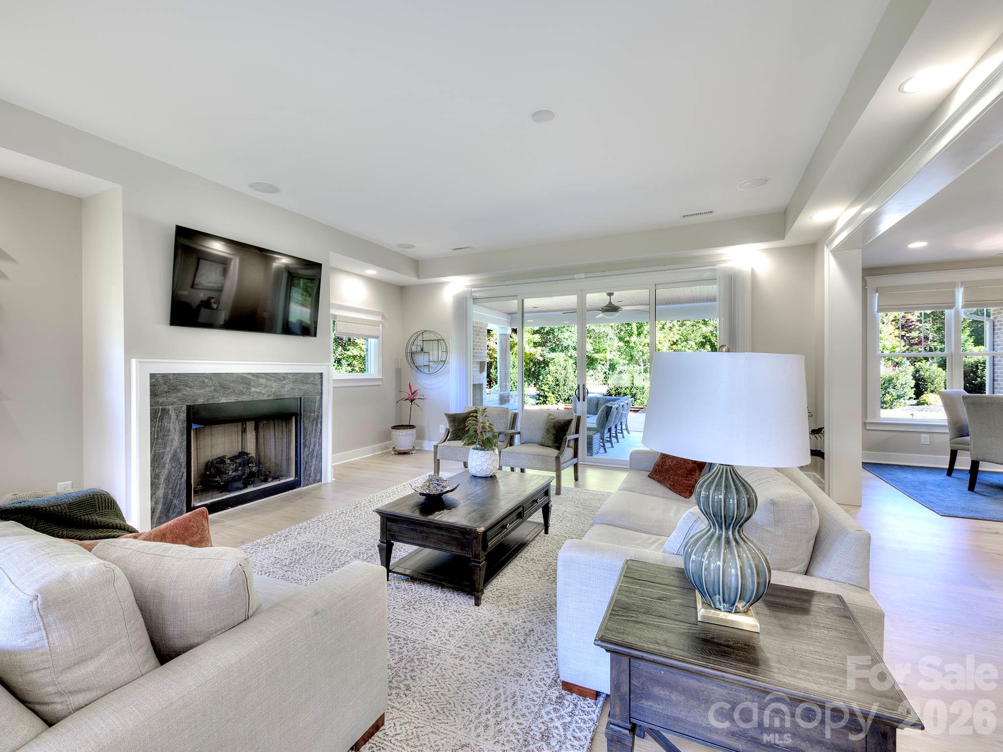 8833 Kerns Meadow Lane Property Photo 6