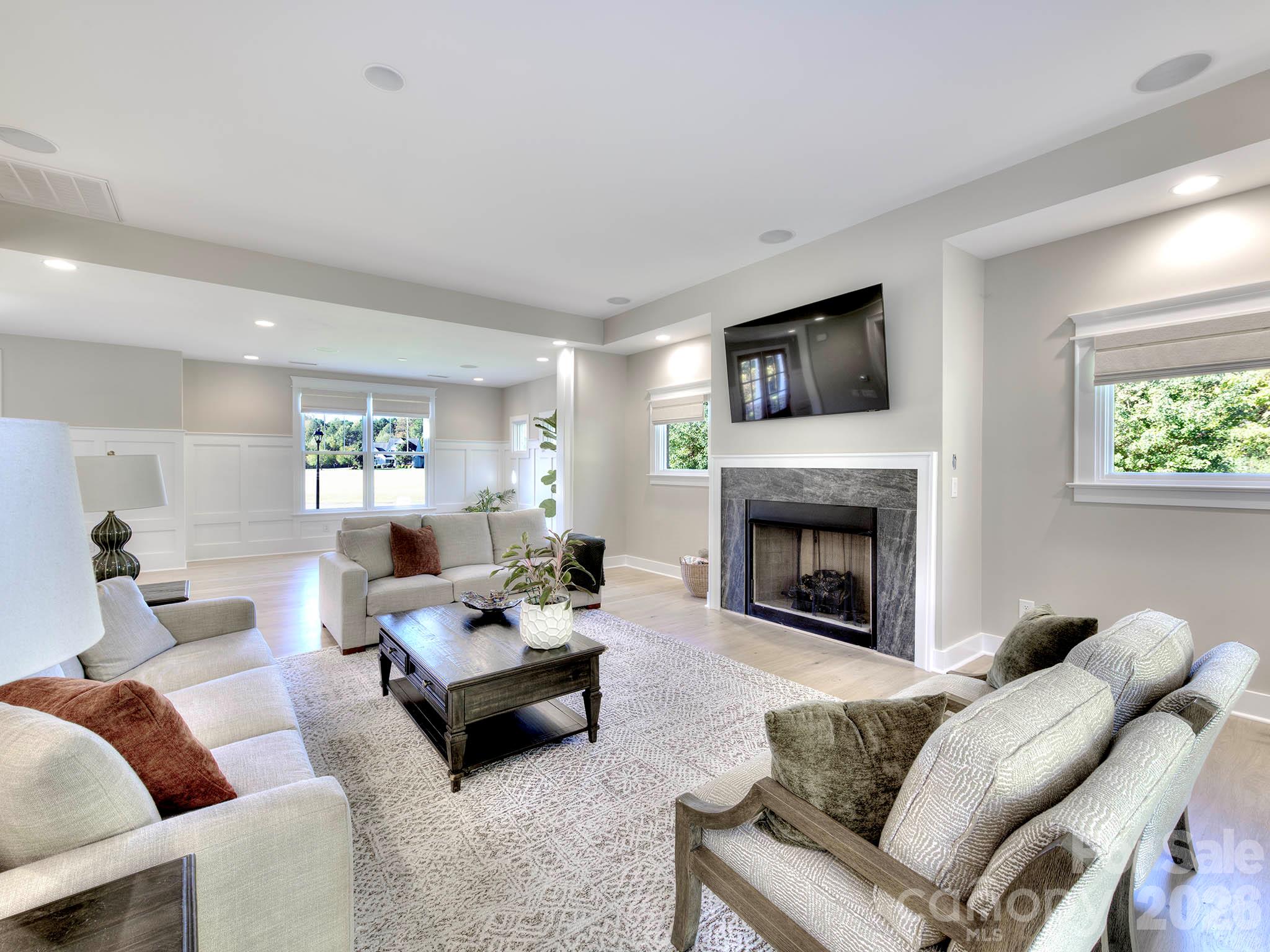8833 Kerns Meadow Lane Property Photo 7