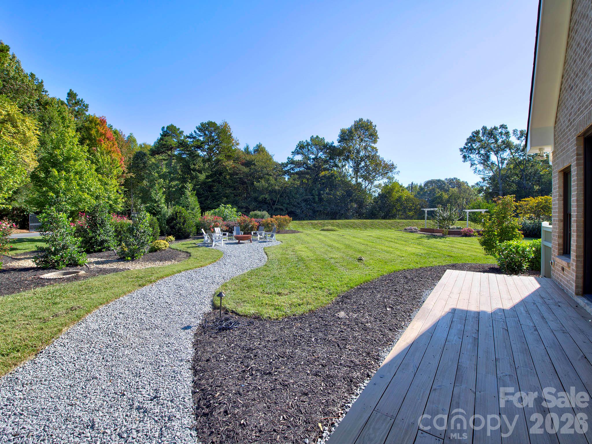 8833 Kerns Meadow Lane Property Photo 8