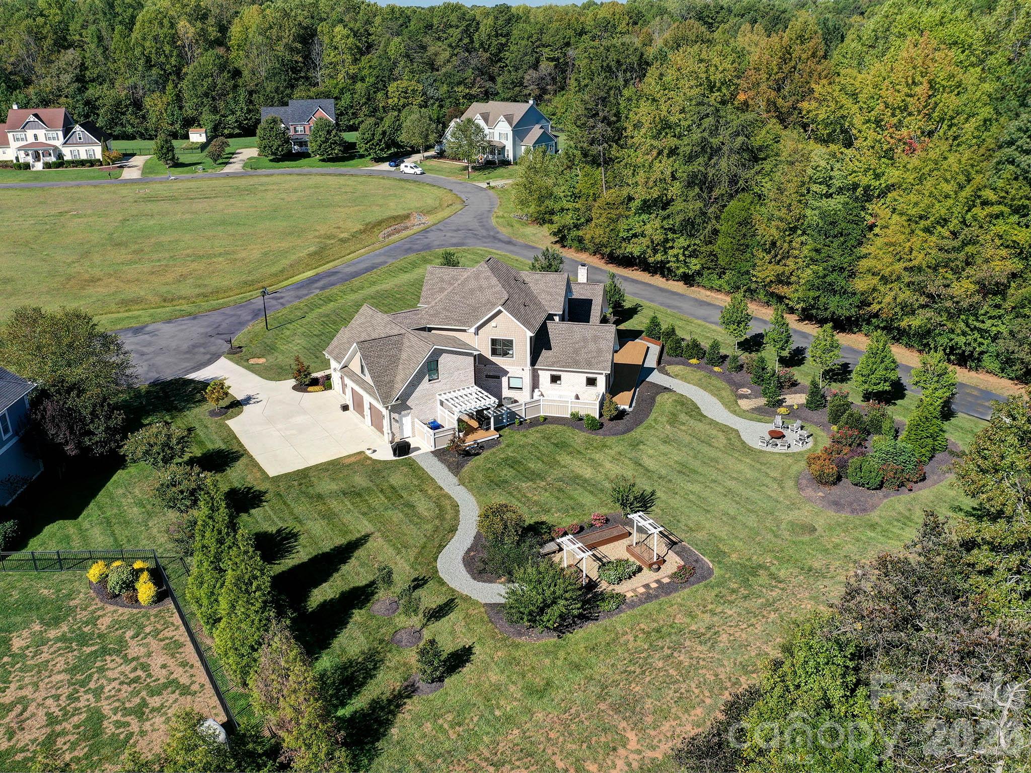 8833 Kerns Meadow Lane Property Photo 16