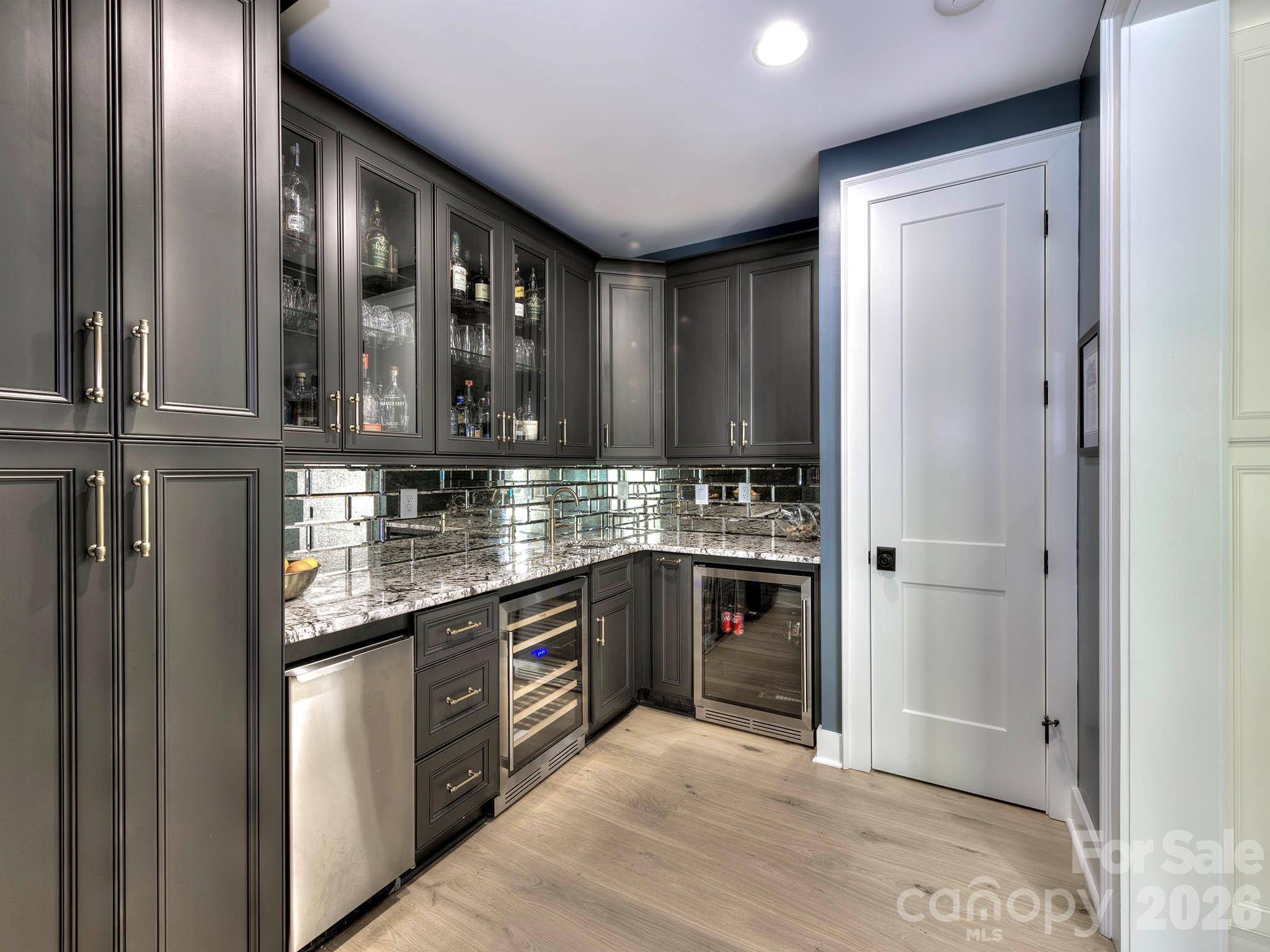 8833 Kerns Meadow Lane Property Photo 18