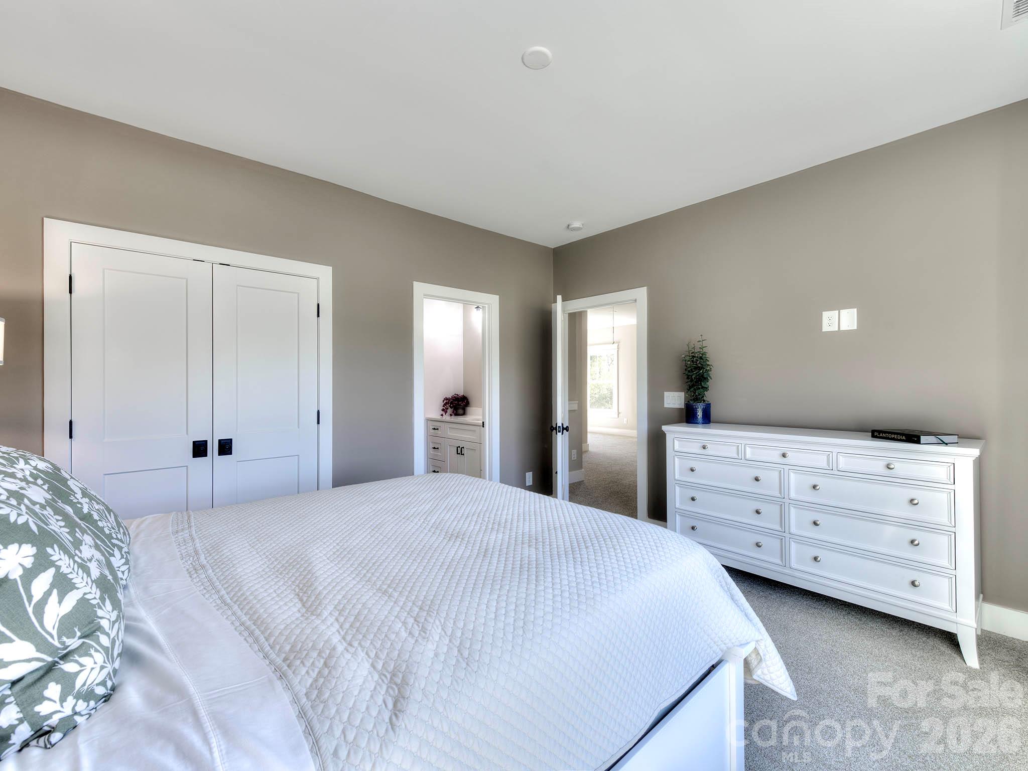 8833 Kerns Meadow Lane Property Photo 29