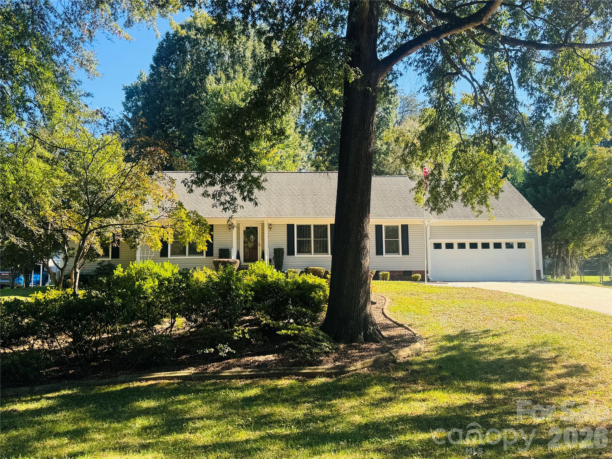 107 Tremont Drive Property Photo 1
