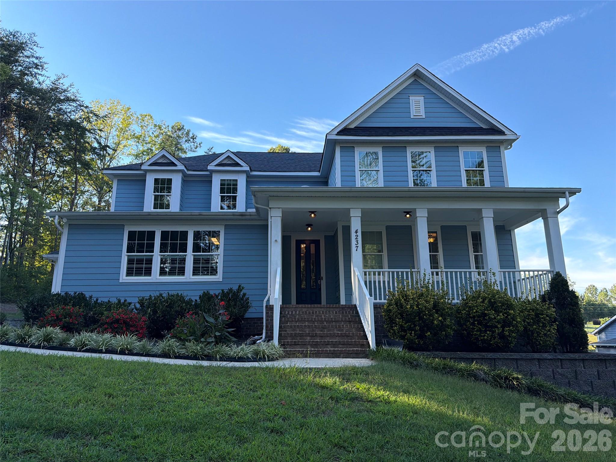 4237 Island Fox Lane Property Photo 1