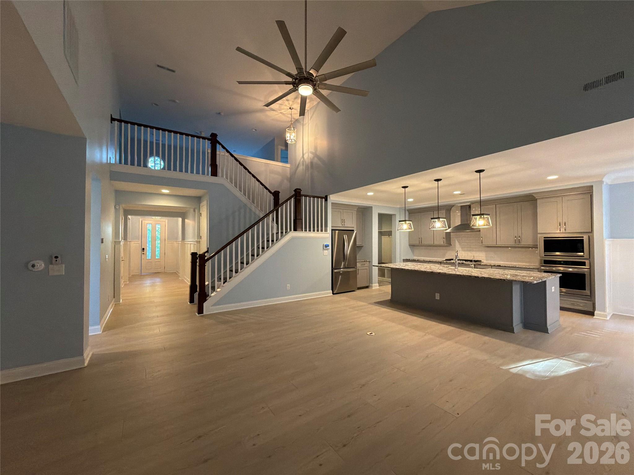 4237 Island Fox Lane Property Photo 8