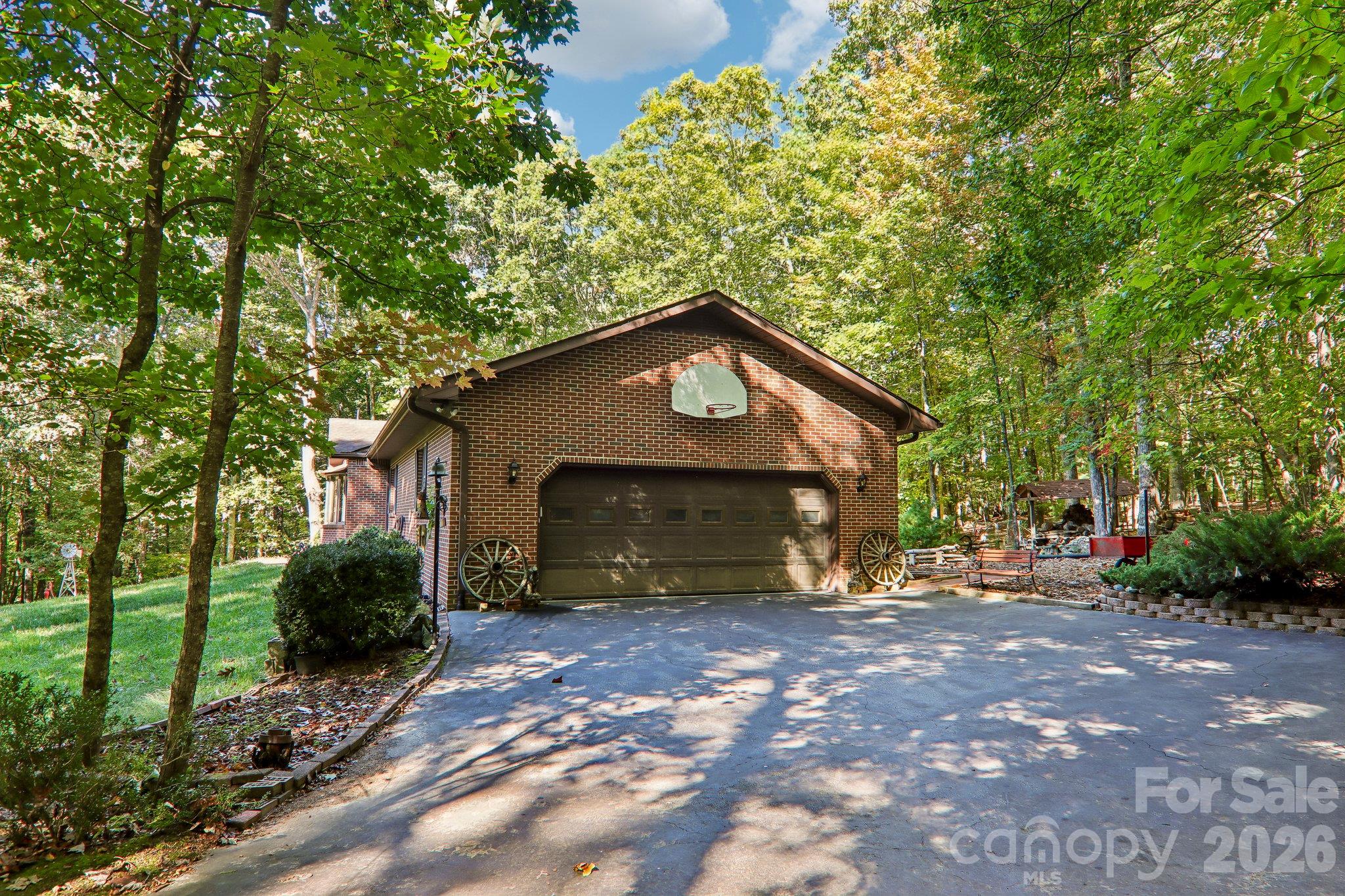 198 Woods End Drive Property Photo 30