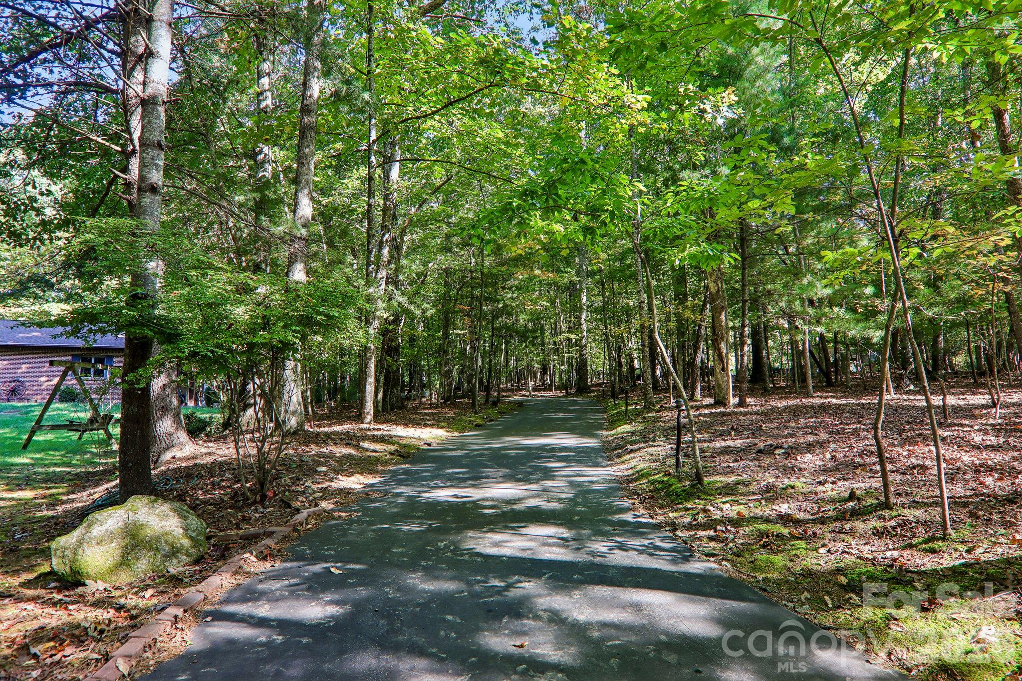 198 Woods End Drive Property Photo 32