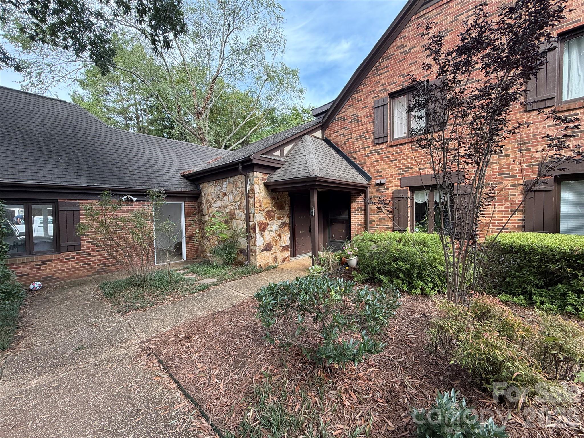 7022 Quail Hill Road Property Photo 1