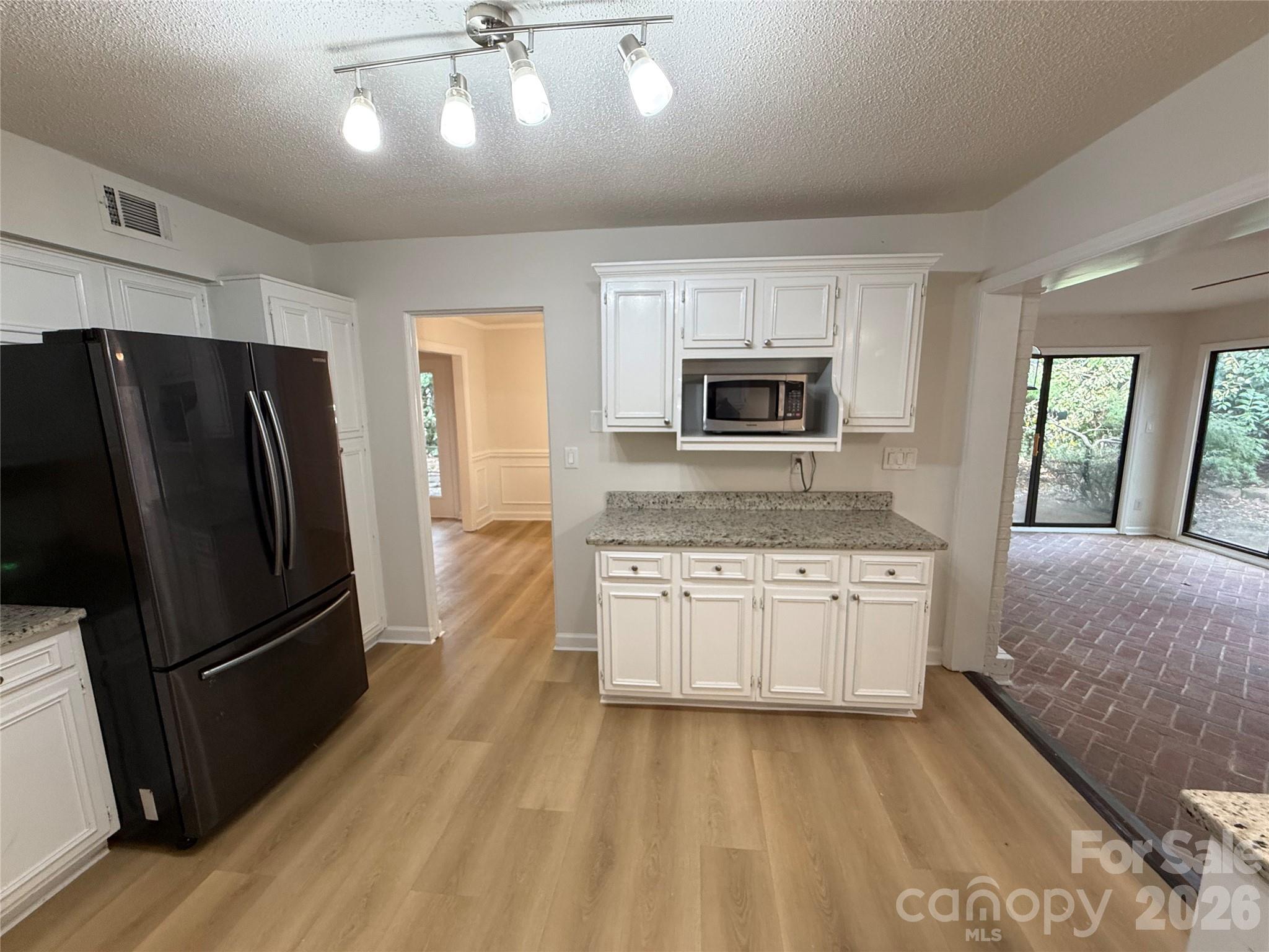 7022 Quail Hill Road Property Photo 6