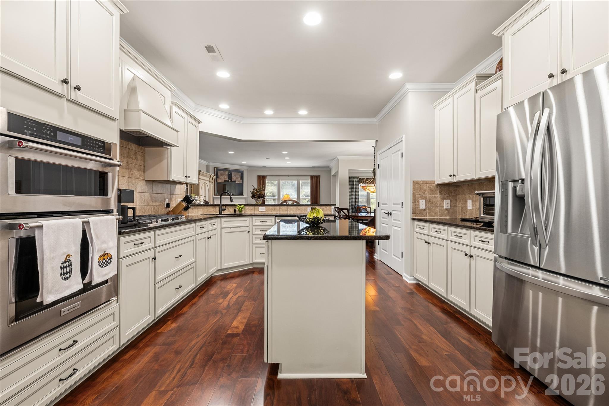 2010 Bronze Leaf Drive Property Photo 9