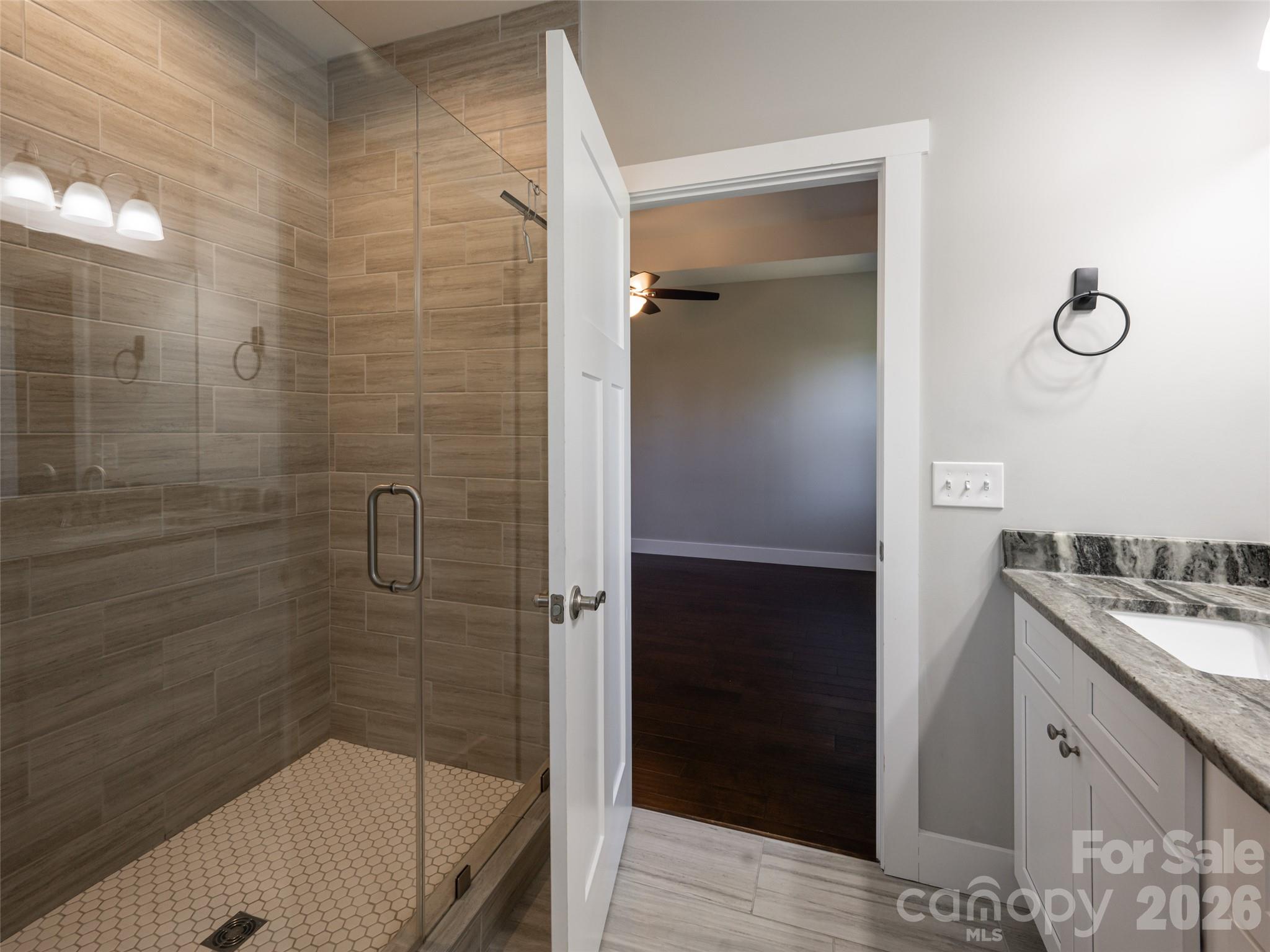 103 Hayes Ridge Lane Property Photo 32